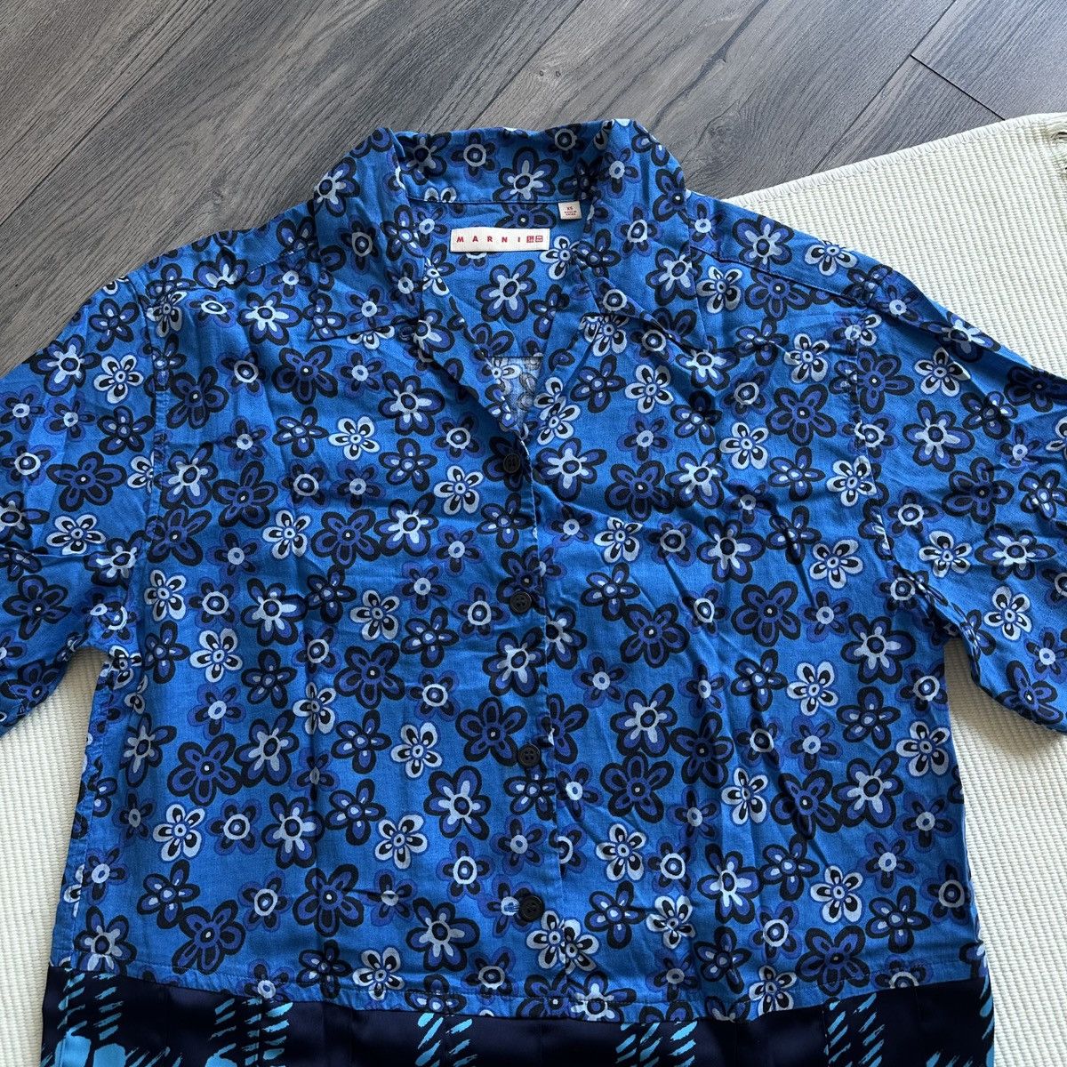 Marni × Uniqlo MARNI x Uniqlo Short Sleeve Floral Top V-Neck Blue Dress Size XS / US 0-2 / IT 36-38 - 2 Thumbnail