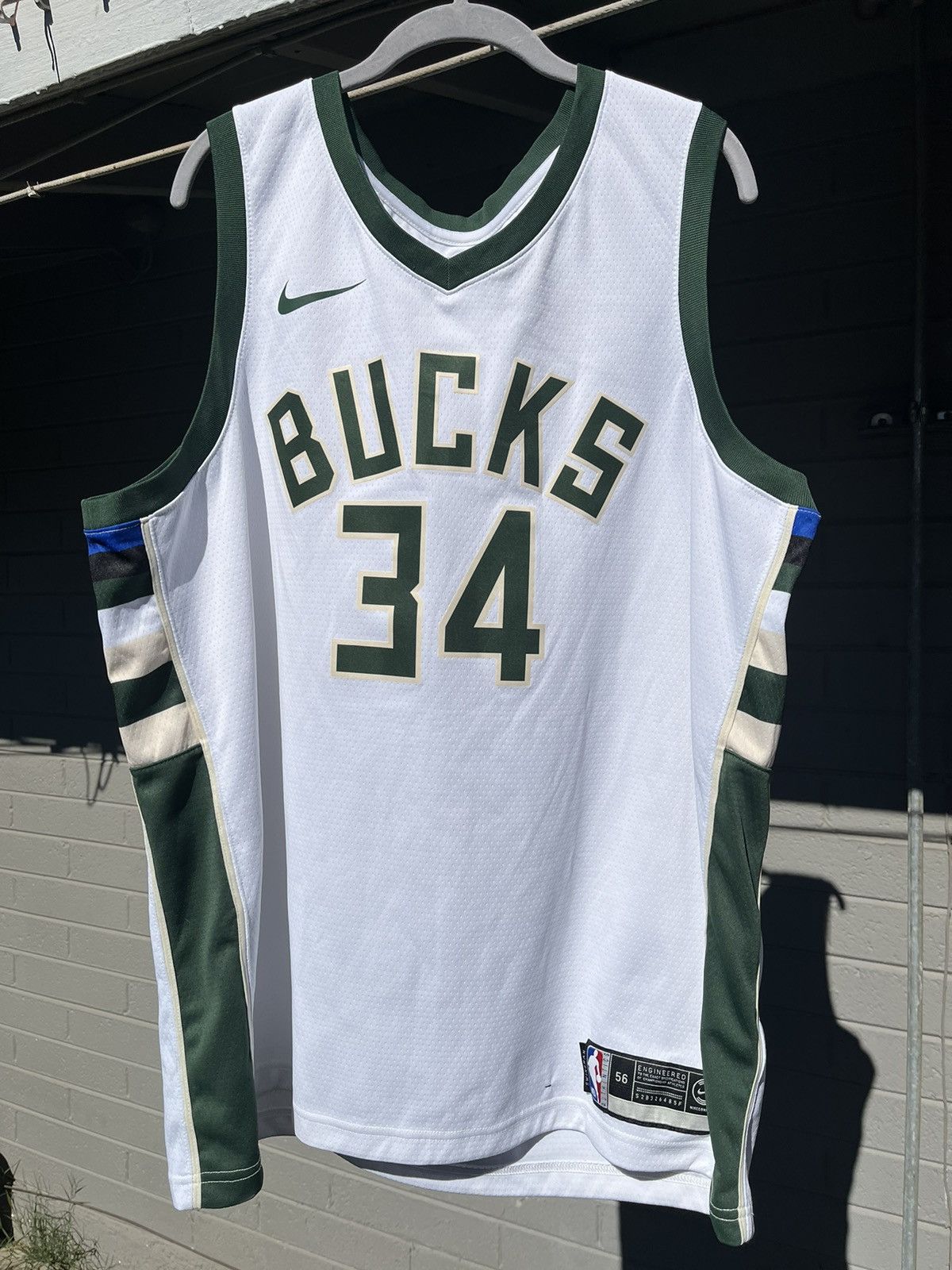 image of NBA x Nike Giannis Antetokounmpo Milwaukee Bucks Nike Swingman Jersey in White, Men's (Size 2XL)