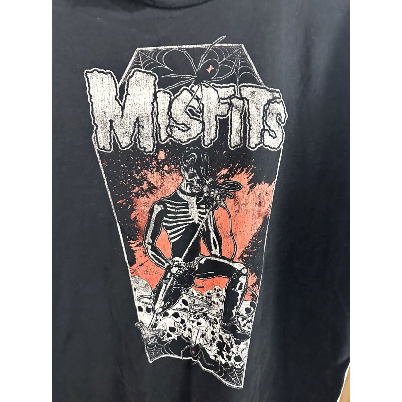 Vintage Misfits Thrashed Distressed Band Black T-Shirt XL Mens Short Sleeve Size XL T-Shirt Size US XL / EU 56 / 4 - 4 Thumbnail