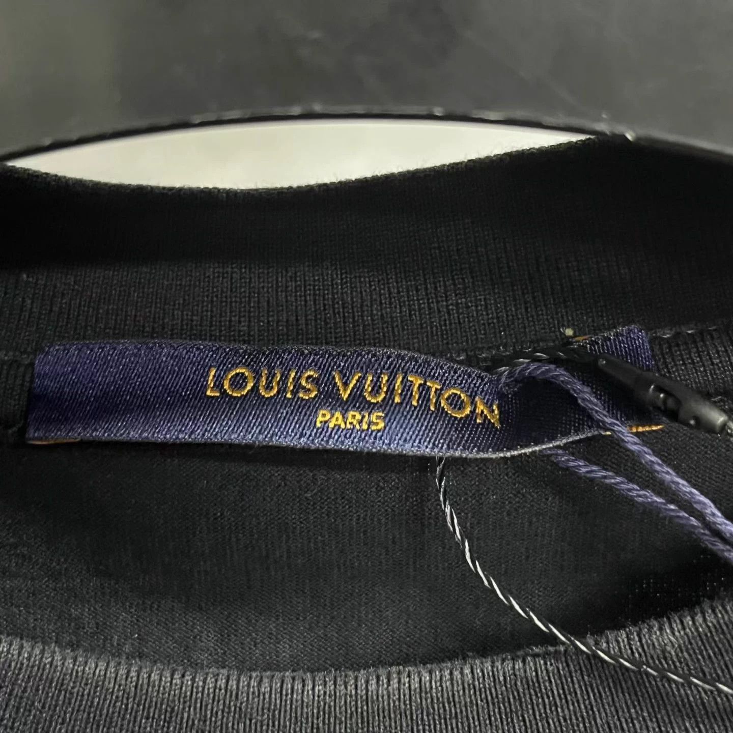 Louis Vuitton LOUIS VUITTON Black Logo Crew Short Sleeve Tee Size US S / EU 44-46 / 1 - 3 Thumbnail