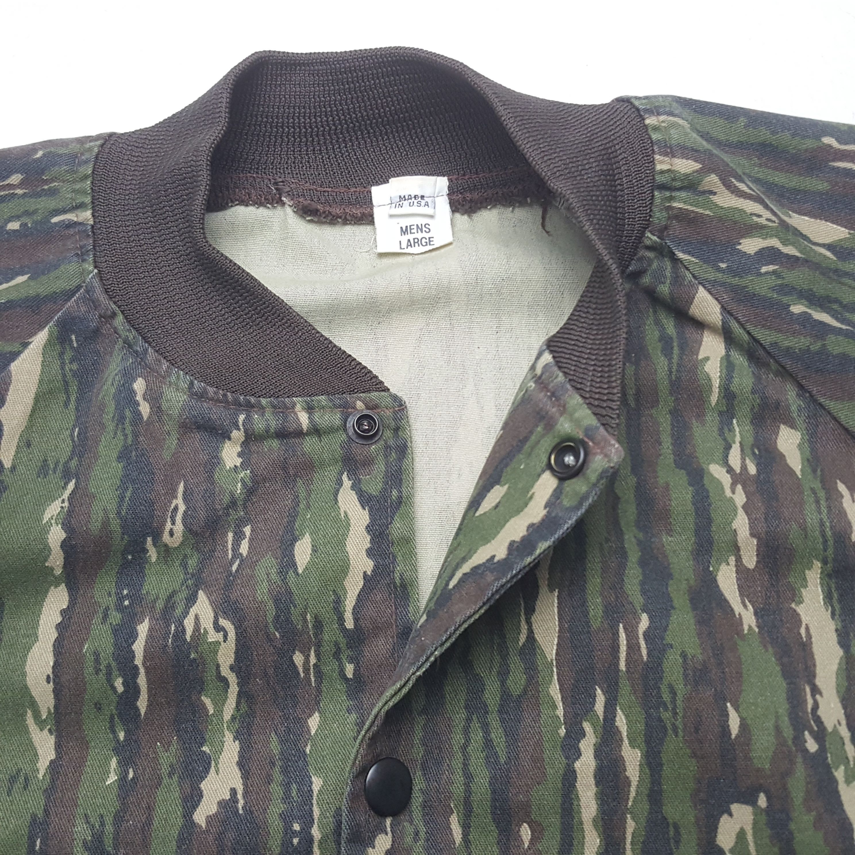 Japanese Brand Vintage Real Tree Bombers Zipper Jacket RR10 Size US XL / EU 56 / 4 - 4 Thumbnail