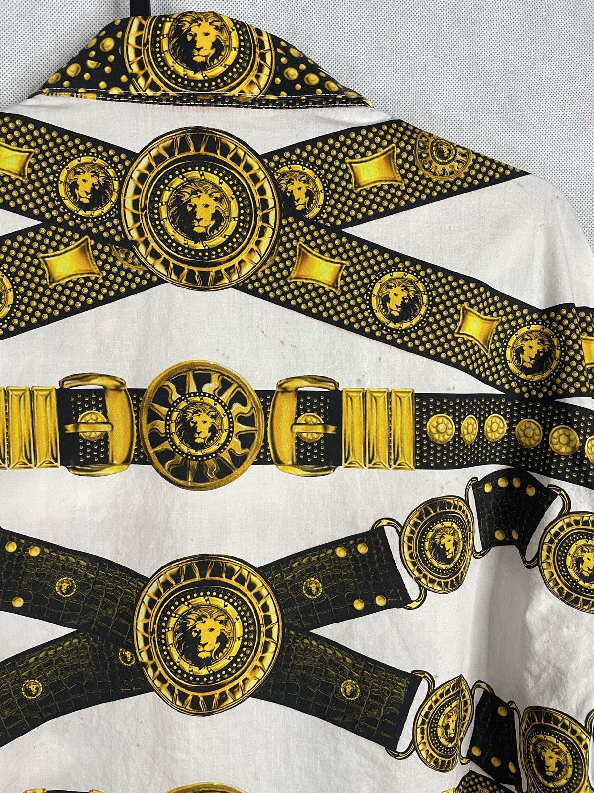 Designer × Versace × Versus Versace Versus Versace Button Ups Lion Belts Print Shirt Luxury Size US M / EU 48-50 / 2 - 12 Thumbnail