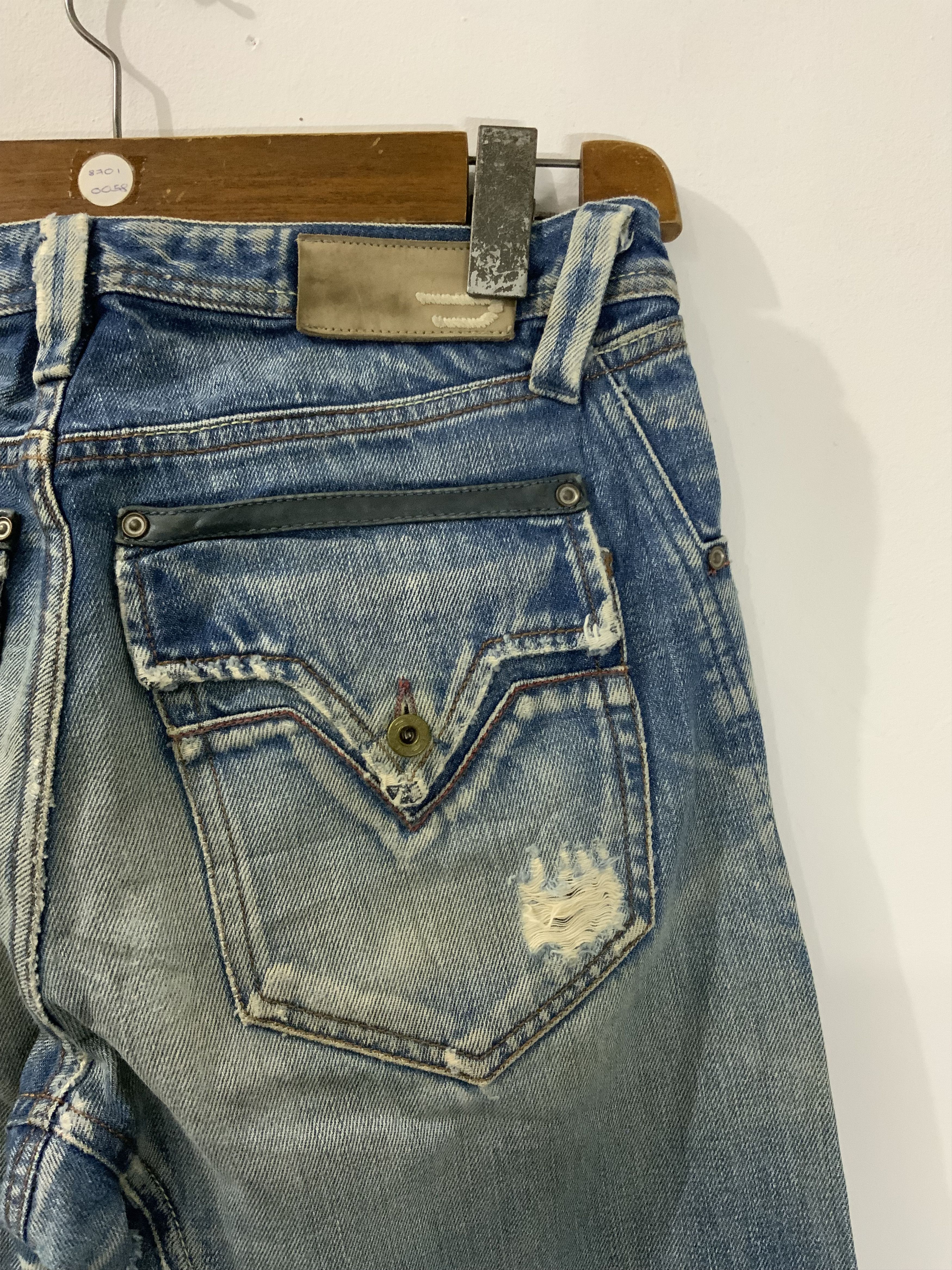 Japanese Brand Diesel Only the Brave Man Denim Division Jeans Size US 28 / EU 44 - 13 Thumbnail