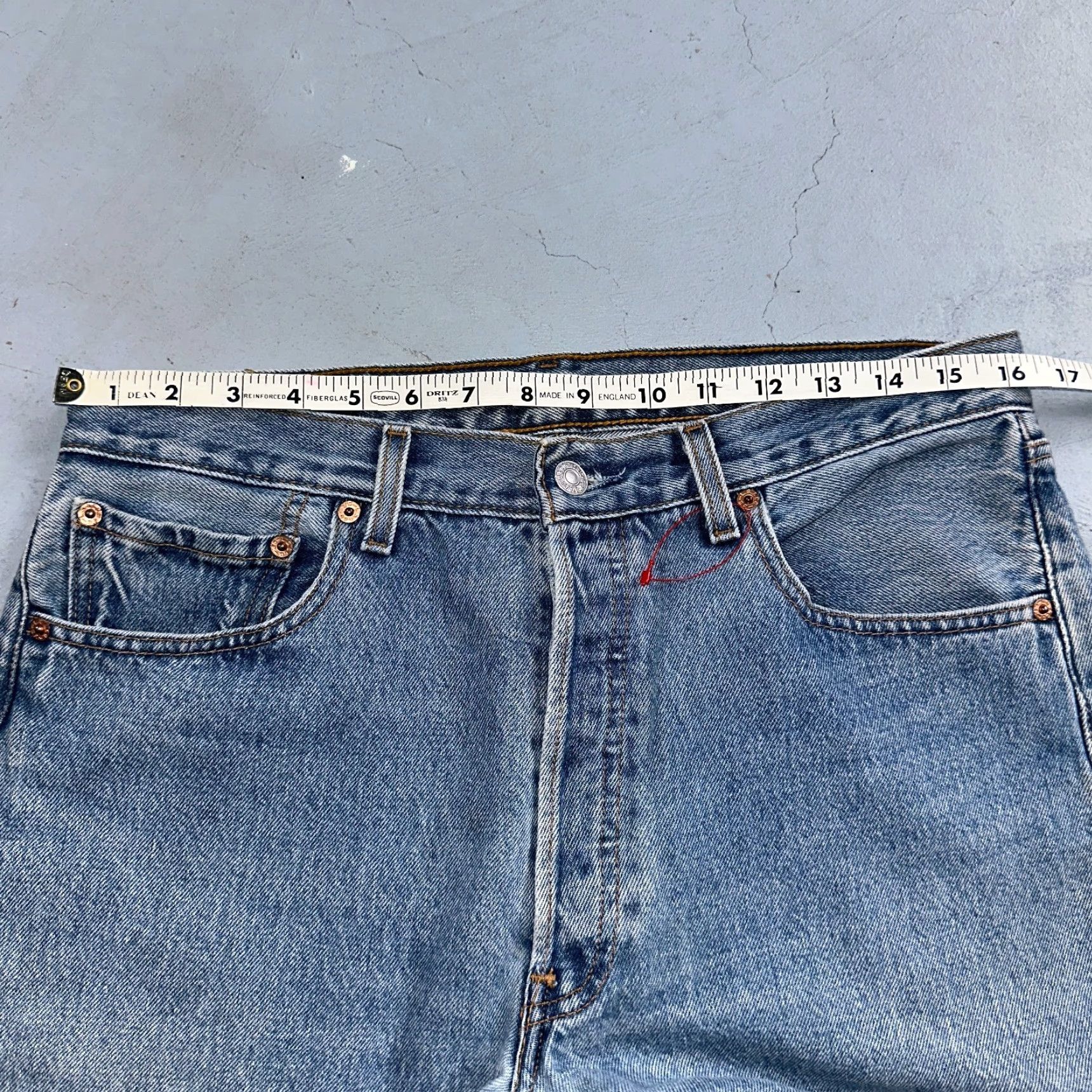 Levi's VINTAGE Levi's 501 Jeans Straight 90s USA Blue Light Wash 33x30 Mens Regular Size 501 Series US-Origin Adult Mens Jeans Size US 33 - 7 Thumbnail