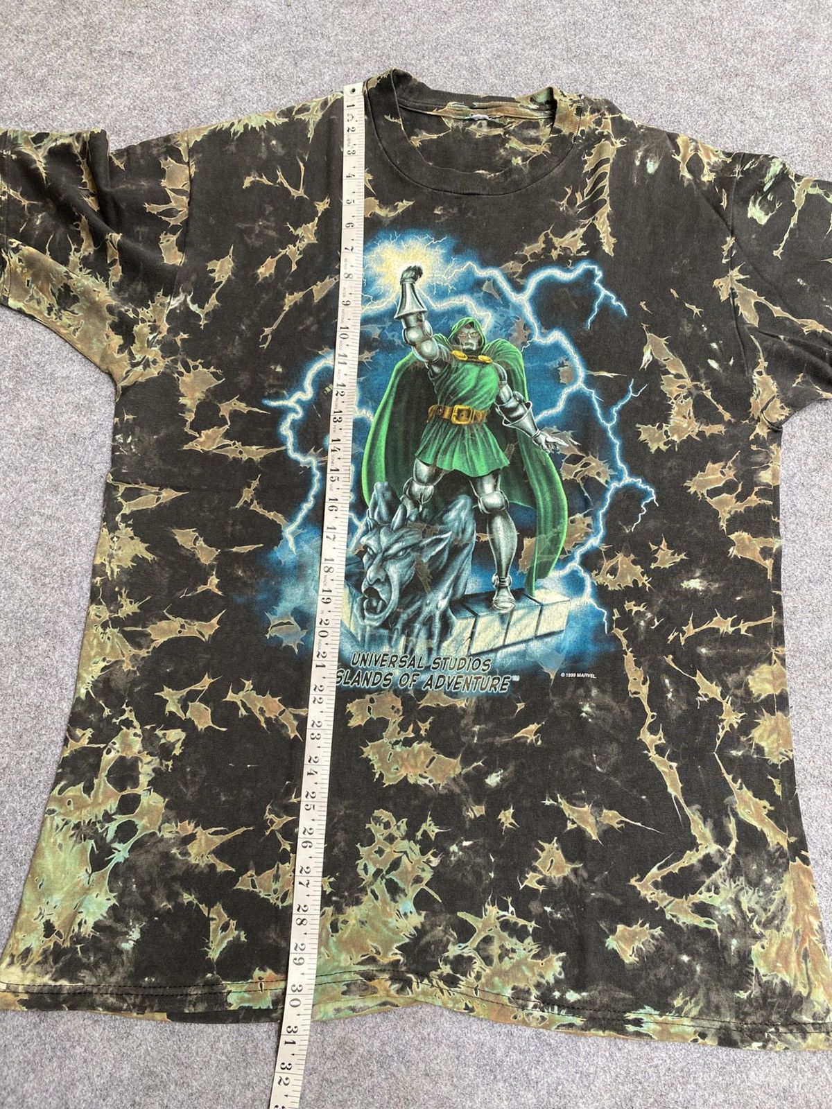 Marvel Comics Vintage 1999 Marvel Doctor Doom Universal Studio AOP T shirt Size US M / EU 48-50 / 2 - 6 Thumbnail