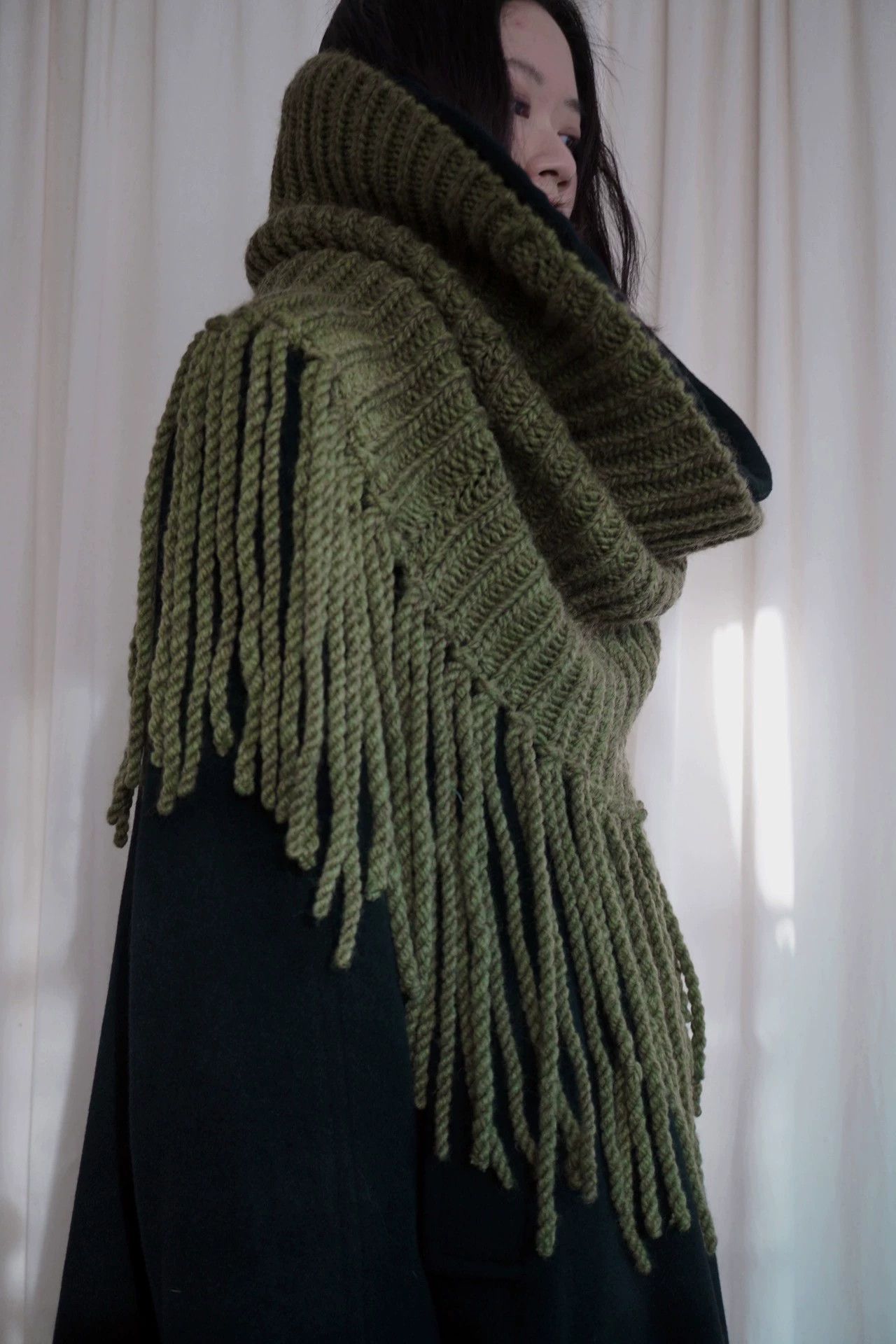 Other zooSelect Hand-Knit Bulky Fringed Cowl Snake Green Size ONE SIZE - 3 Thumbnail