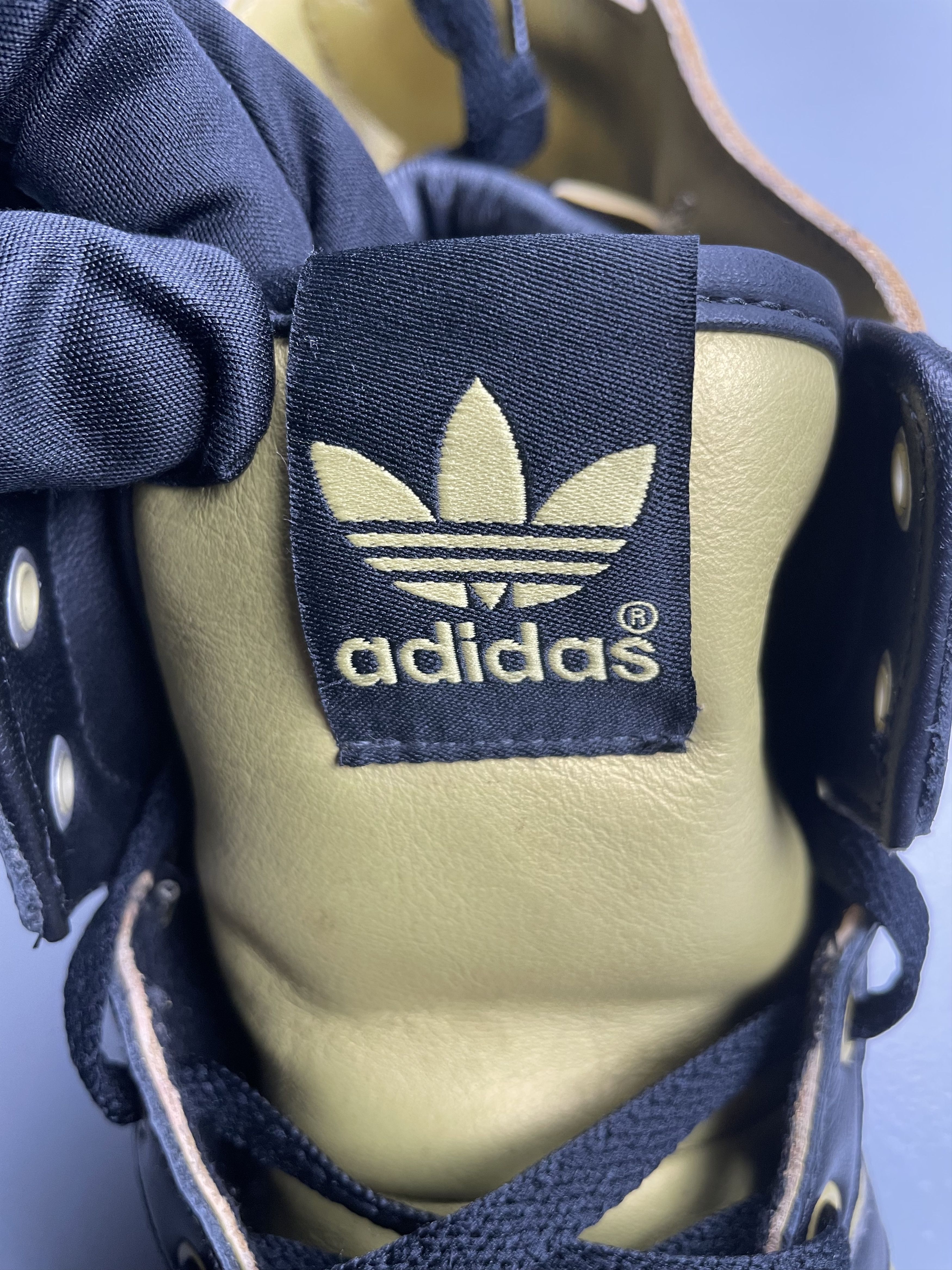 Adidas × Jeremy Scott adidas X Jeremy Scott 2011 JS Wings 2.0 Black/Metallic Gold Size US 9.5 / EU 42-43 - 20 Thumbnail