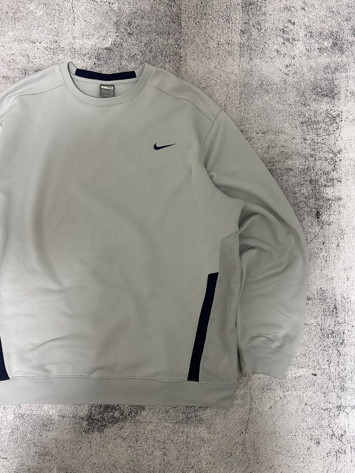 Nike Vintage Nike Oversize Sweatshirt Swoosh Logo White Fit Size US XXL / EU 58 / 5 - 3 Thumbnail
