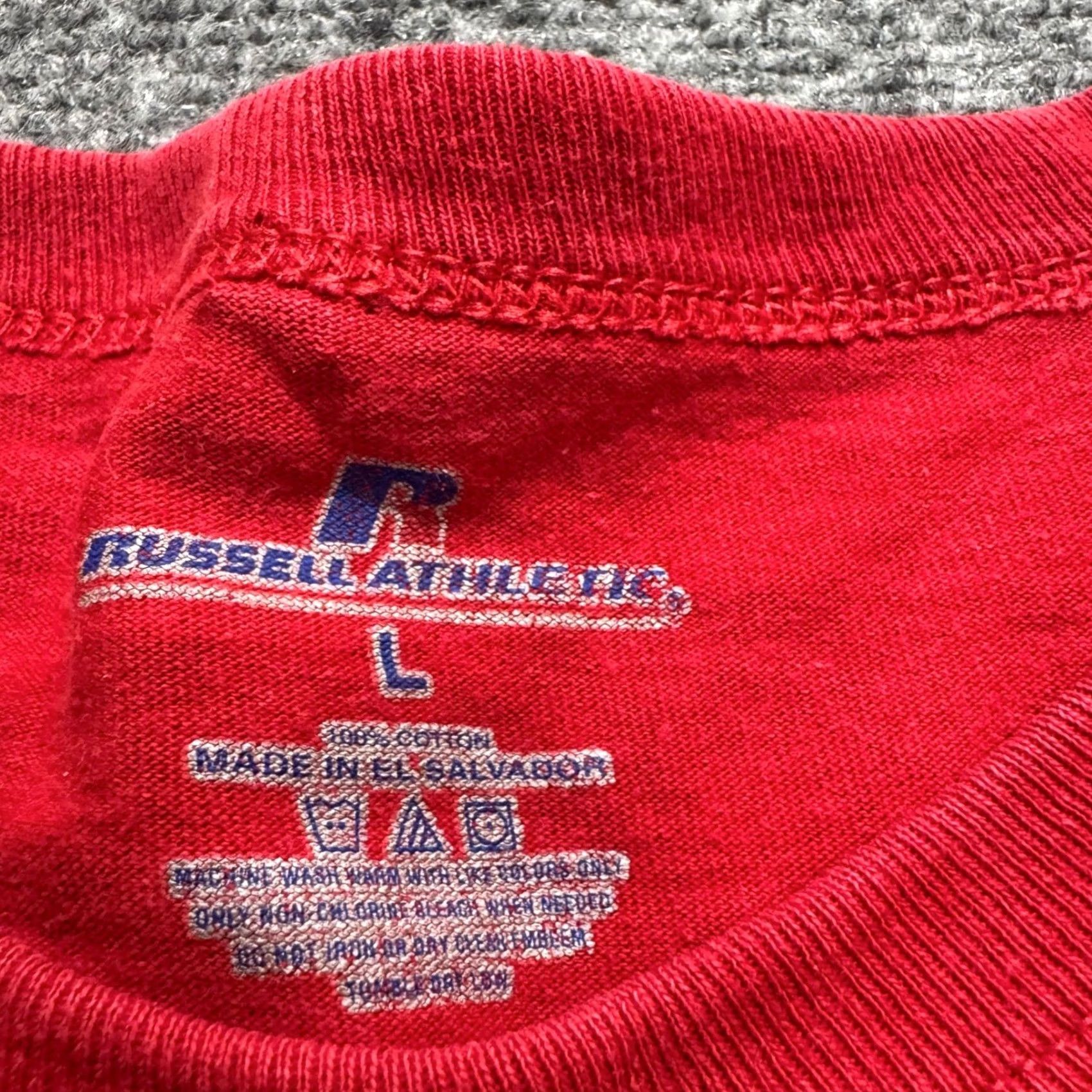 Russell Athletic VTG Wisconsin Basketball T-shirt Mens L Russell Athletic Red Y2K University Size US L / EU 52-54 / 3 - 3 Thumbnail
