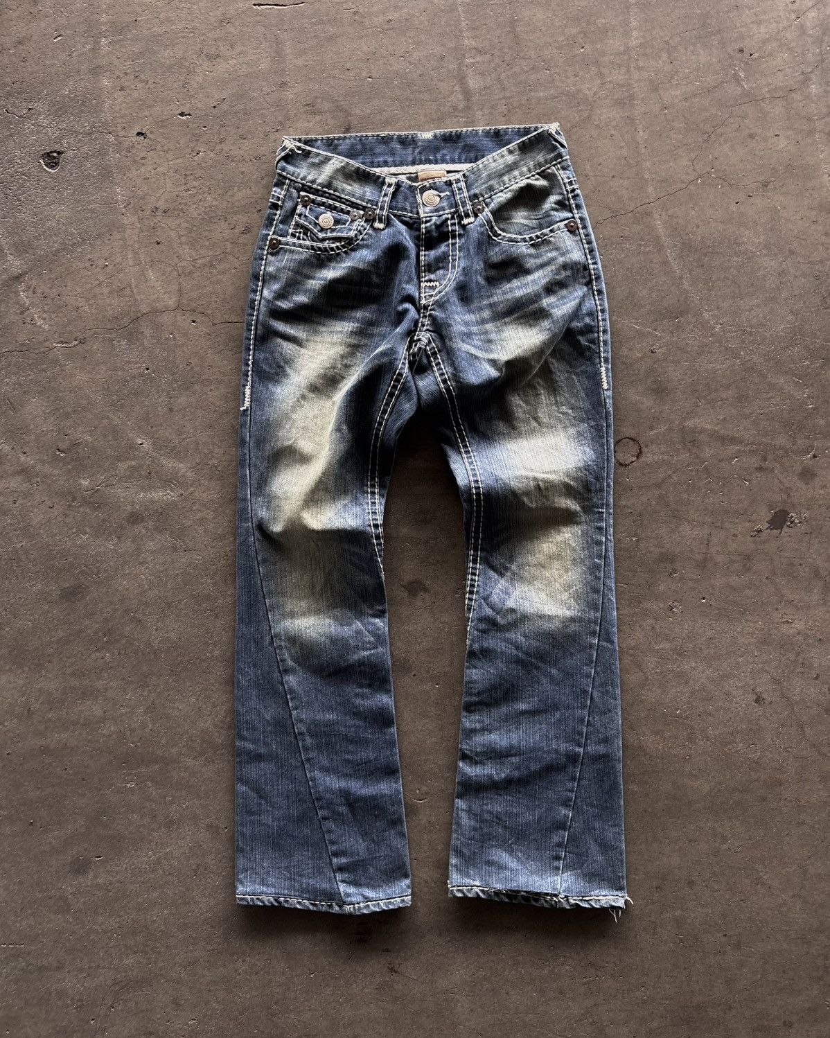 True Religion True Religion Wash Blue Flared Denim Pants Size US 30 / EU 46 - 4 Thumbnail