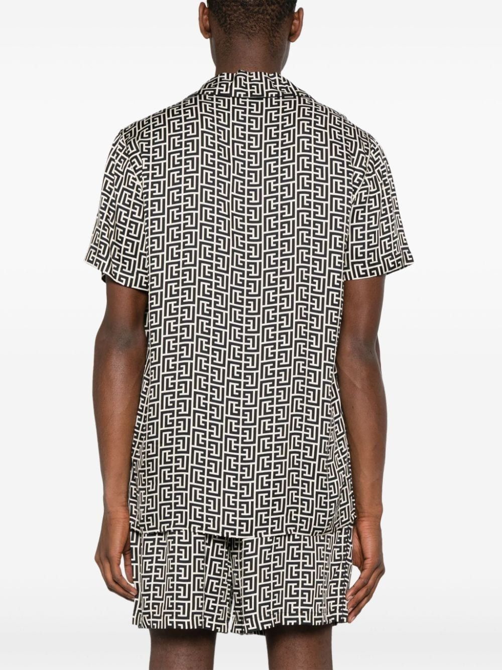 Balmain o1s1wg110925 Monogram Print Shirt in Black/White Size US L / EU 52-54 / 3 - 4 Thumbnail