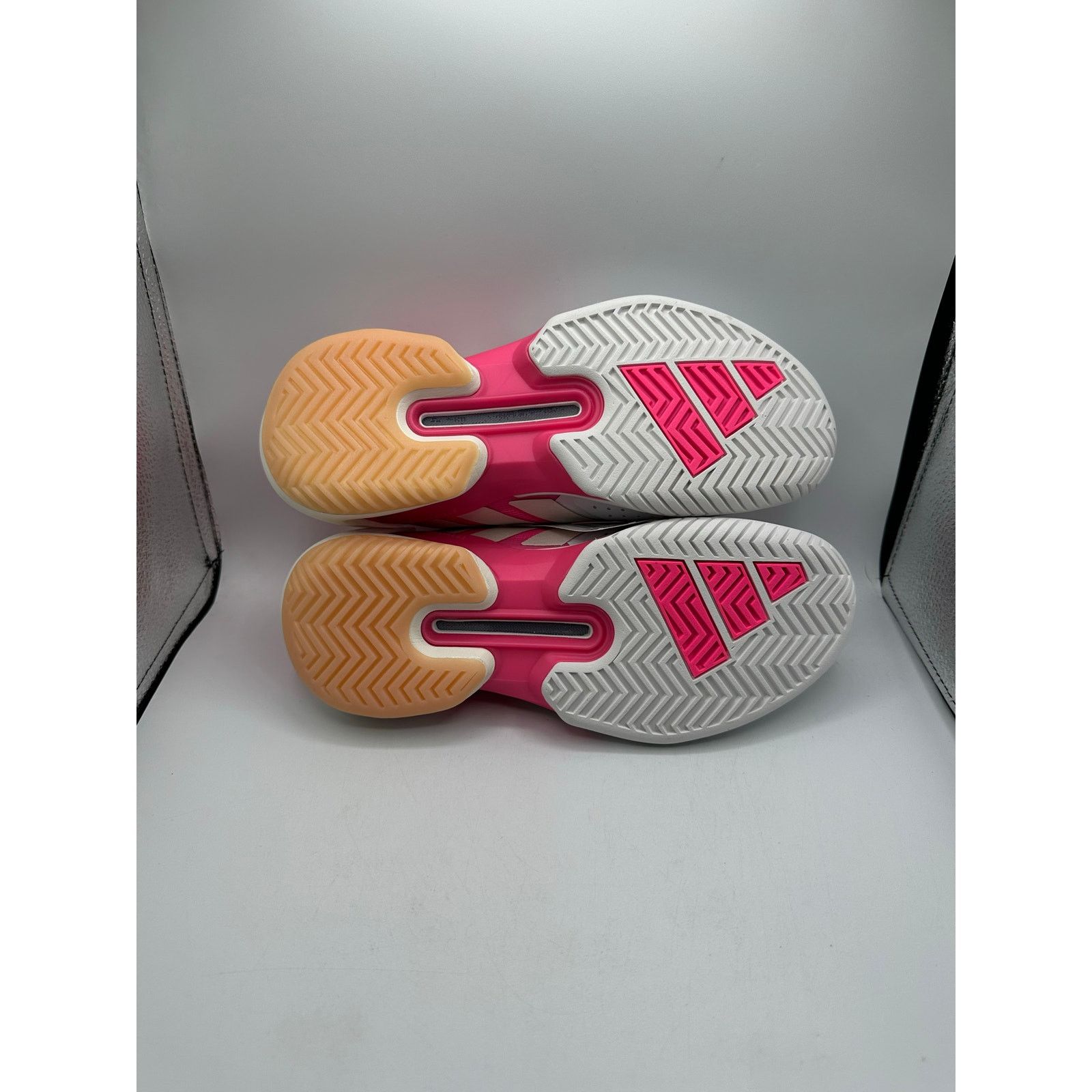 Adidas Adidas Wmns Adizero Ubersonic 5 “Lucid Pink” size 7w Size US 7 / IT 37 - 5 Thumbnail