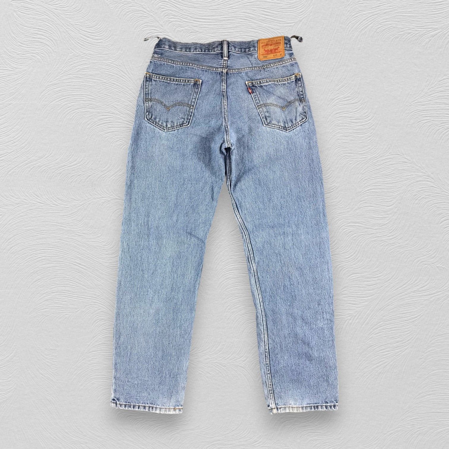 Levi's Vintage Levis 550 Jeans Faded Blue Denim KJ264 Size US 33 - 2 Thumbnail
