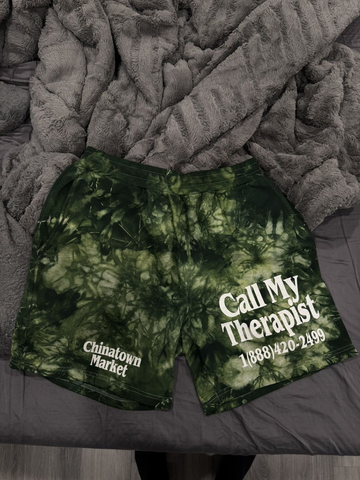 Market CHINATOWN MARKET SWEATSHORTS OG RARE!! Size US 36 / EU 52 - 1 Thumbnail