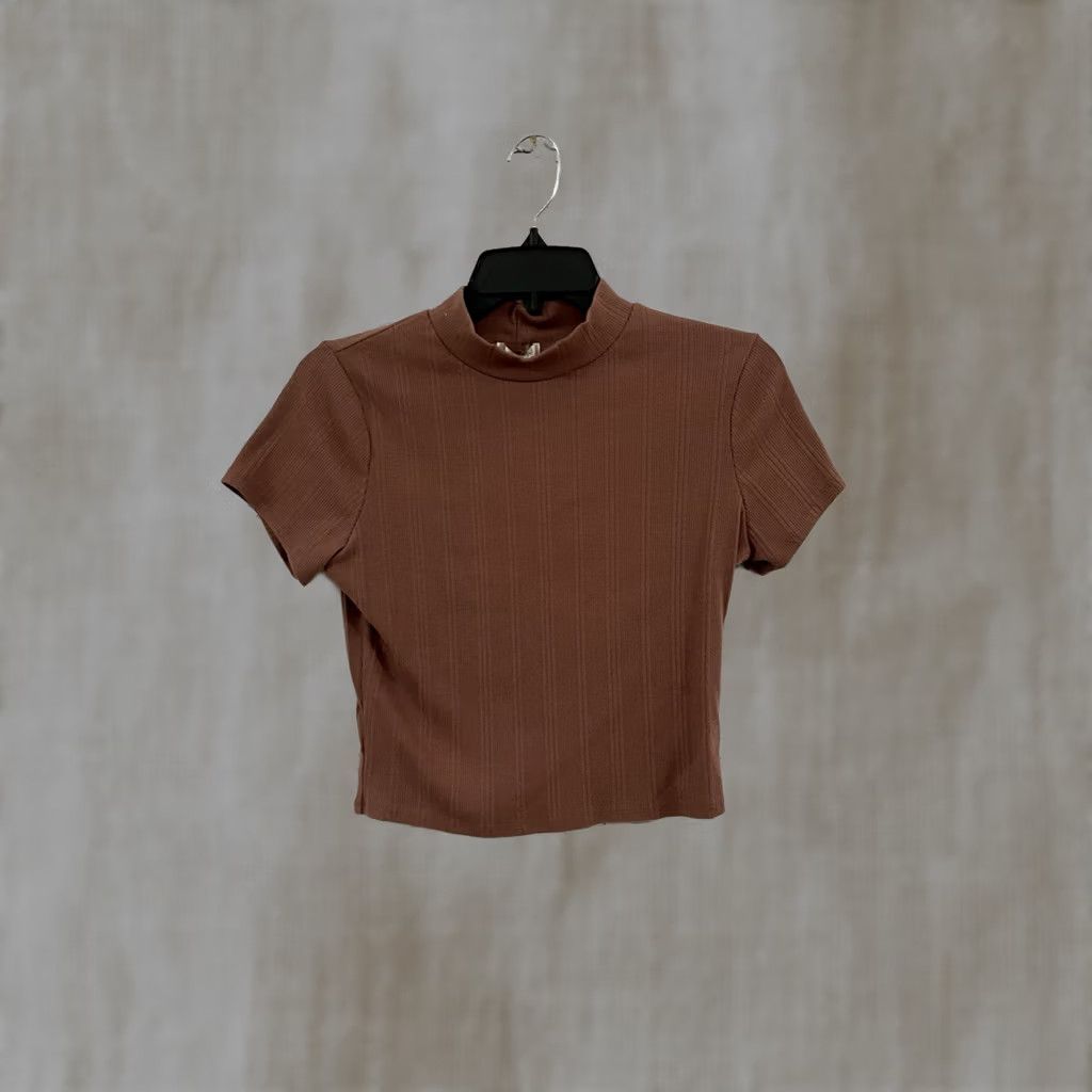 Vintage Bozzolo Crop Top - Beige- Size L - Crew Neck Short Sleeve Pullover Cropped Women T-Shirt Adjustable Stretch Lightweight All Seasons Size L / US 10 / IT 46 - 1 Thumbnail