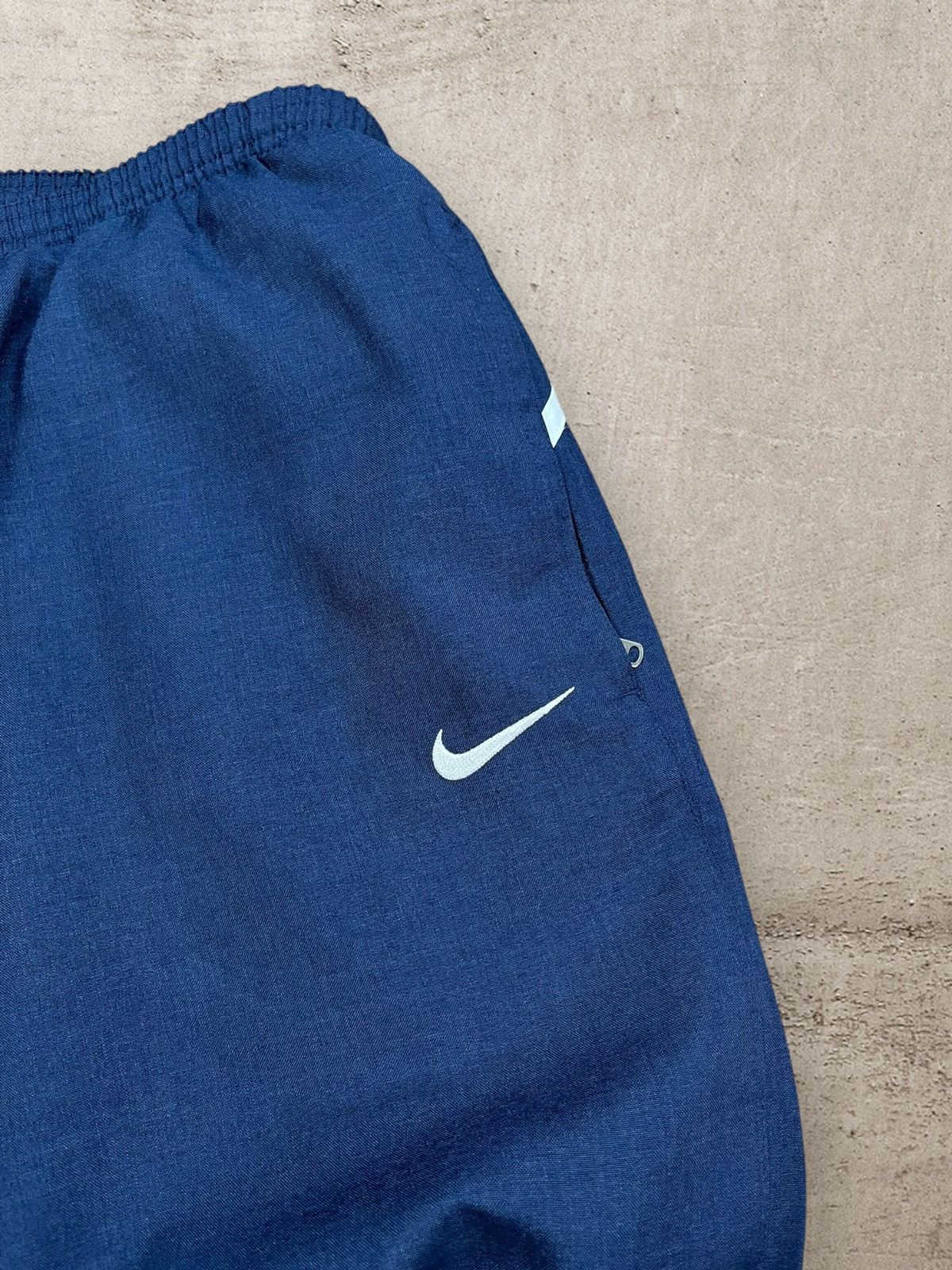 Nike × Vintage Vintage 90s NIKE Navy Tarck Pants Swoosh Sweatpants XL Size US 36 / EU 52 - 3 Thumbnail