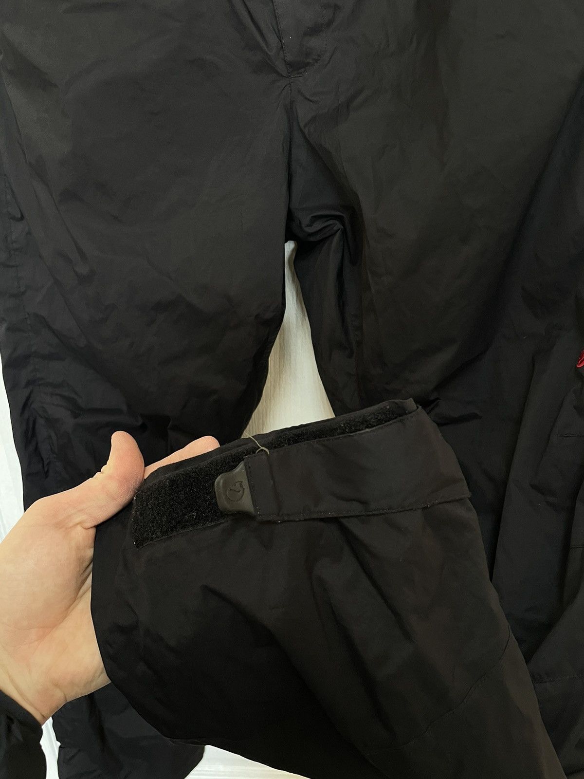 Fjallraven × Goretex M Fjallraven Hydratic Pants black gorpcore joggers ski snow Size US 33 - 6 Thumbnail