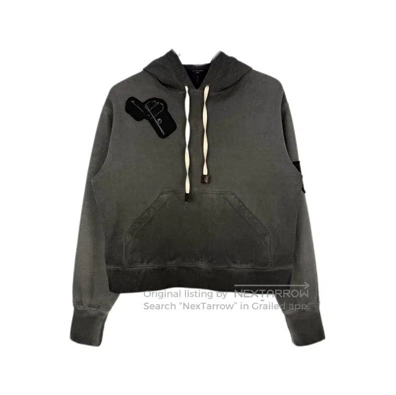 Louis Vuitton Louis Vuitton Gradient grey badge logo presbyopic leather Size US XS / EU 42 / 0 - 1 Thumbnail
