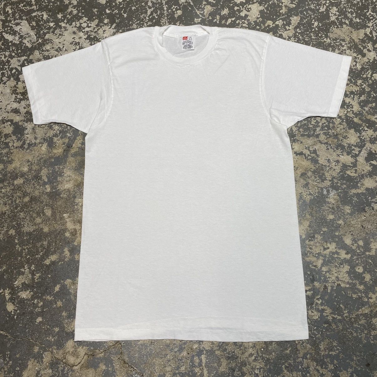 Vintage Vintage Hanes White Blank 90s Single Stitch Tshirt Size US L / EU 52-54 / 3 - 1 Thumbnail