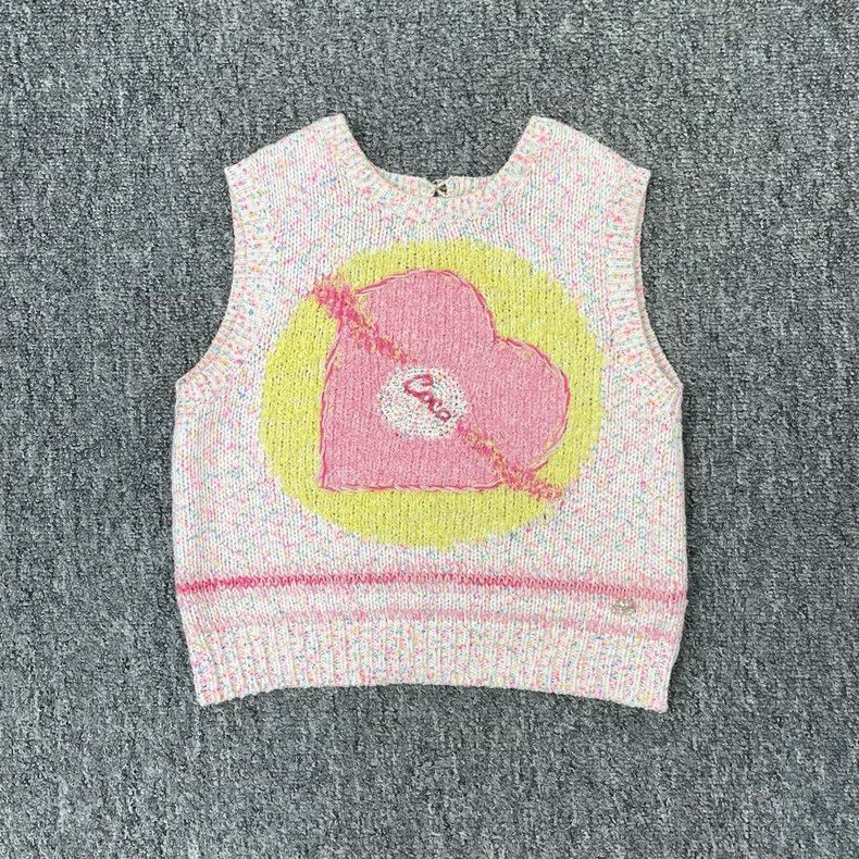 Chanel Chanel 24C Love Knitted Vest Size XS / US 0-2 / IT 36-38 - 1 Thumbnail