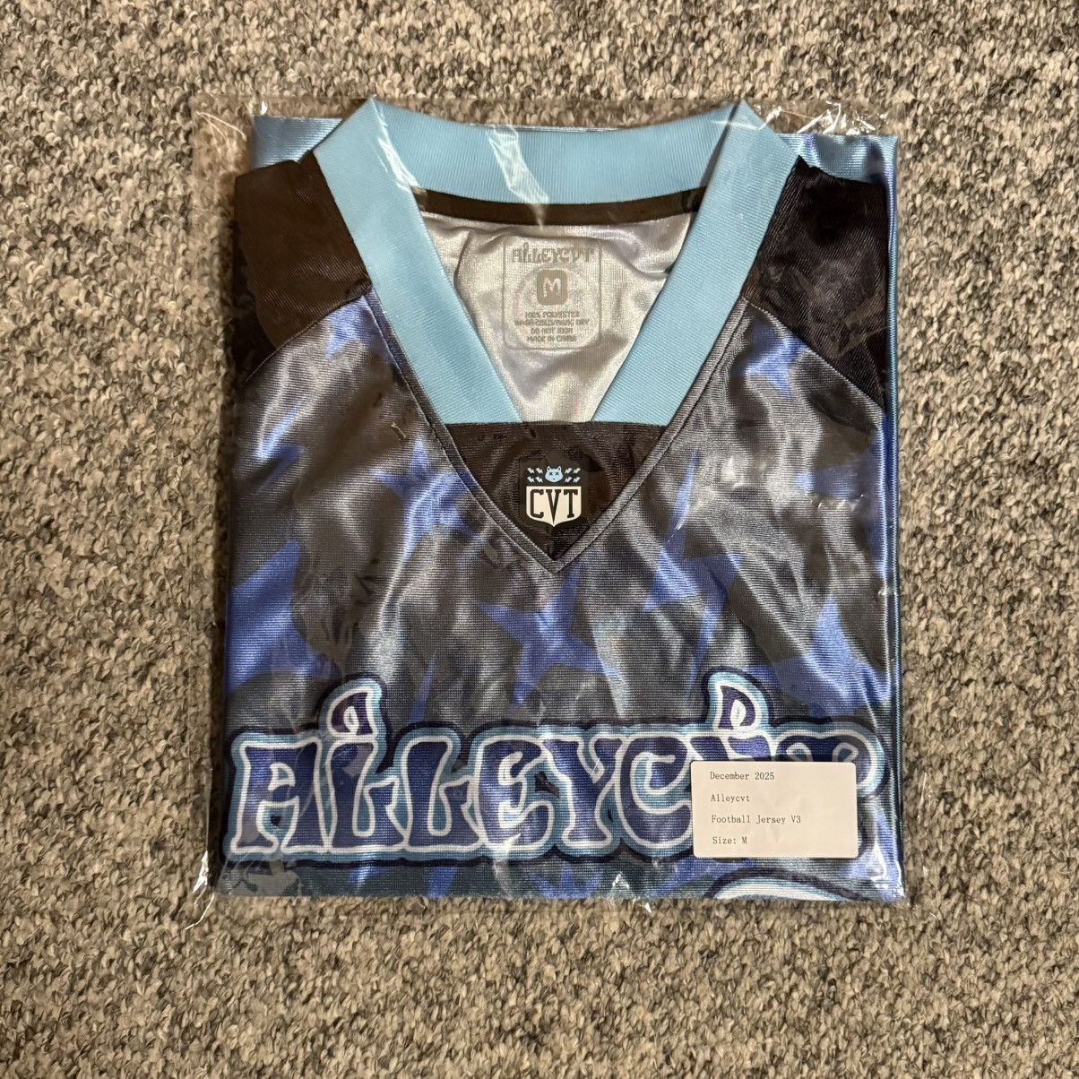 Other ALLEYCVT FOOTBALL JERSEY 9 LIVES TOUR *LARGE* Size US M / EU 48-50 / 2 - 2 Thumbnail