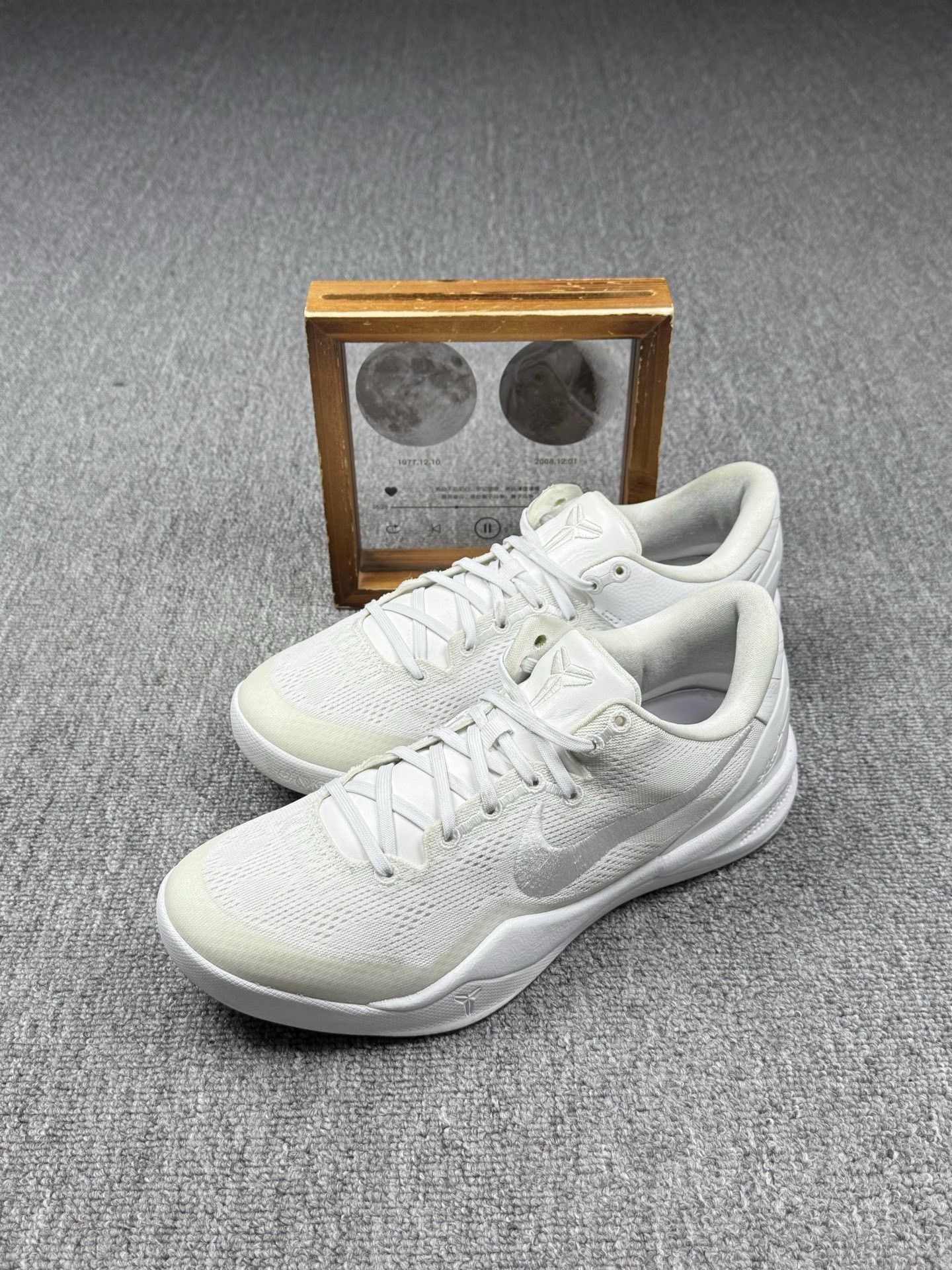 Nike Nike KOBE8 White Lowtop Sneakers 10 Men Size US 10 / EU 43 - 1 Thumbnail