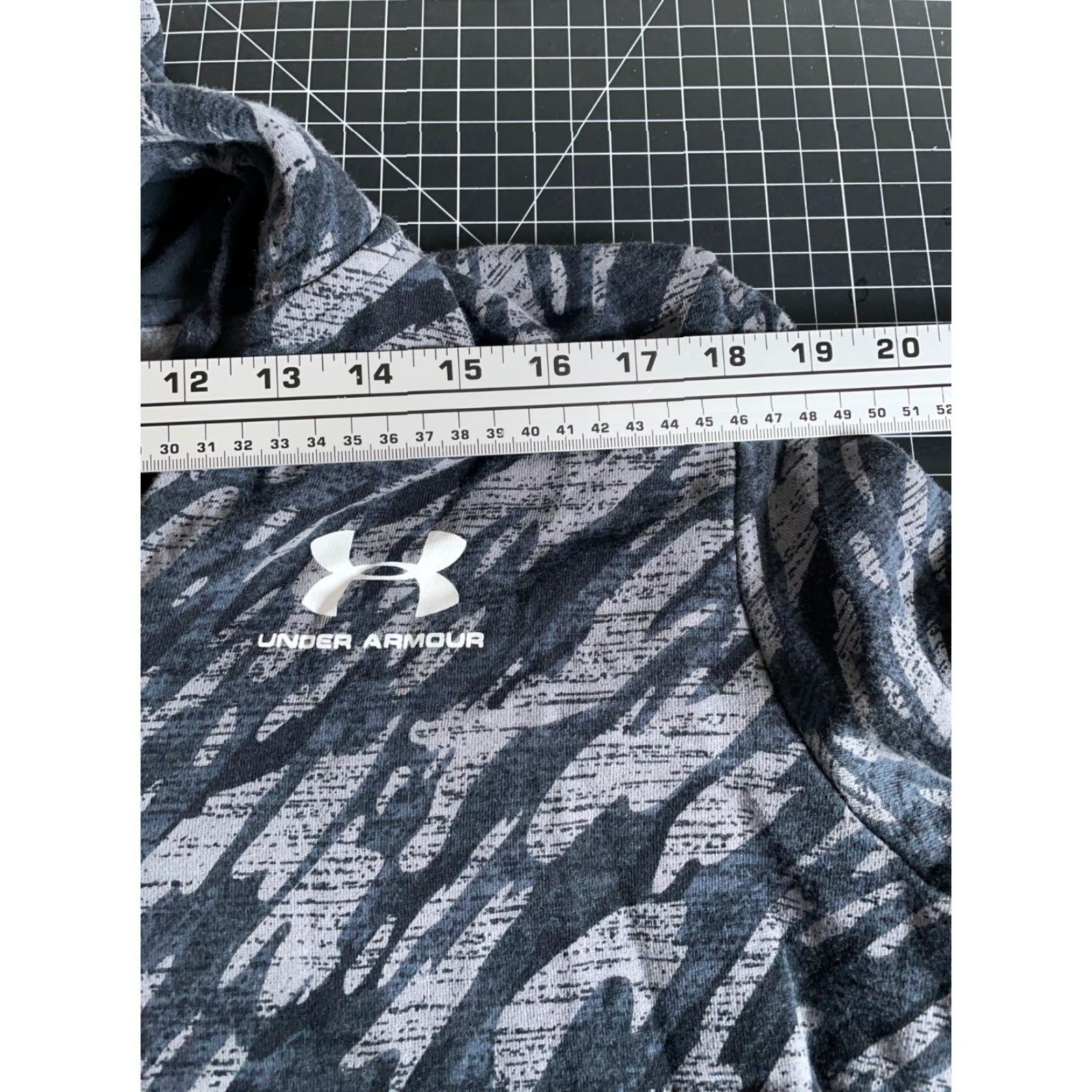 Under Armour Under Armour Camouflage Full Zip Hoodie Mens Medium Gray Cotton-Polyester Fleece Regular Loose Fit Sweatshirt Size US M / EU 48-50 / 2 - 7 Thumbnail
