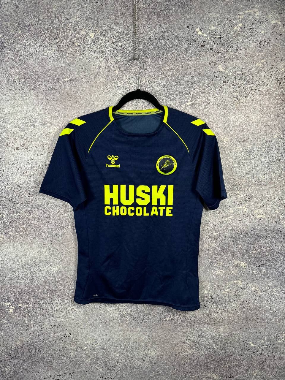 Hummel × Vintage Vintage Millwall FC 2022/23 Hummel Soccer Jersey Size US S / EU 44-46 / 1 - 1 Thumbnail