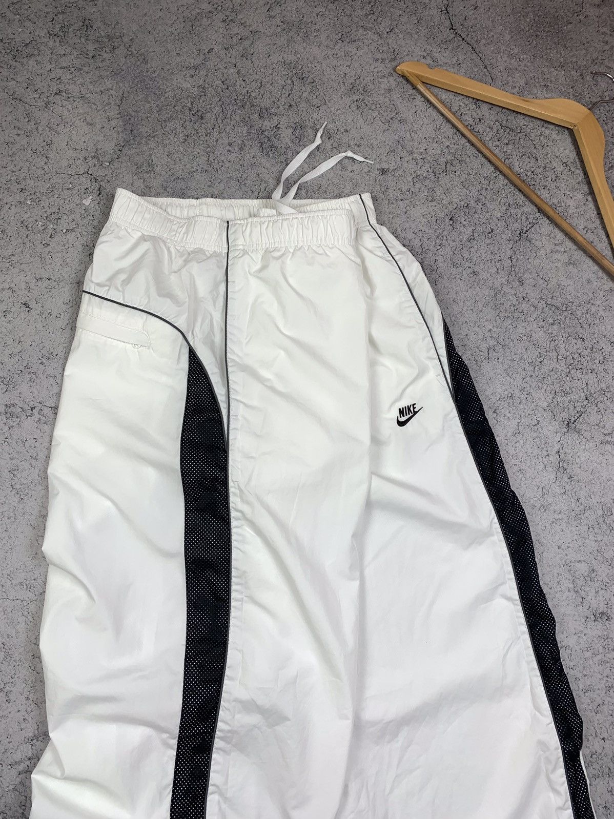 Vintage Nike Vintage Y2K Nylon White Pants Mens Size XXL Size US 38 / EU 54 - 12 Thumbnail