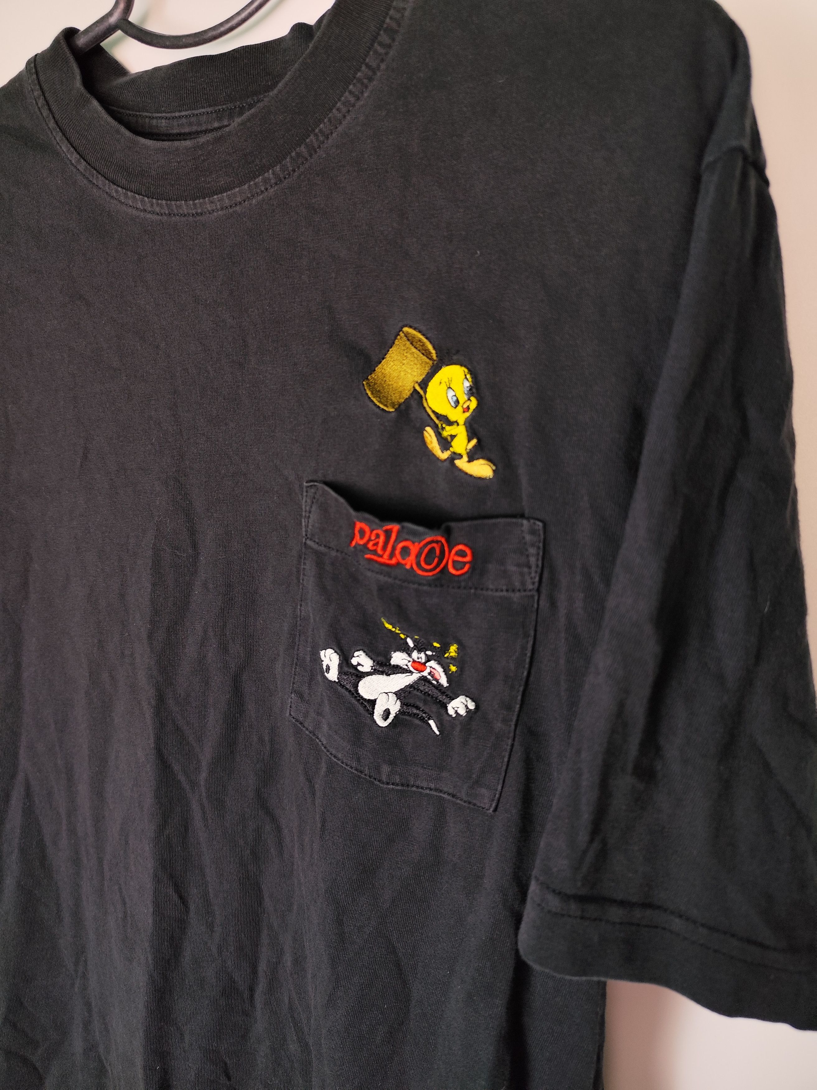 Cartoon Network Palace x looney tunes white tweety-P pocket tee Size US S / EU 44-46 / 1 - 2 Thumbnail
