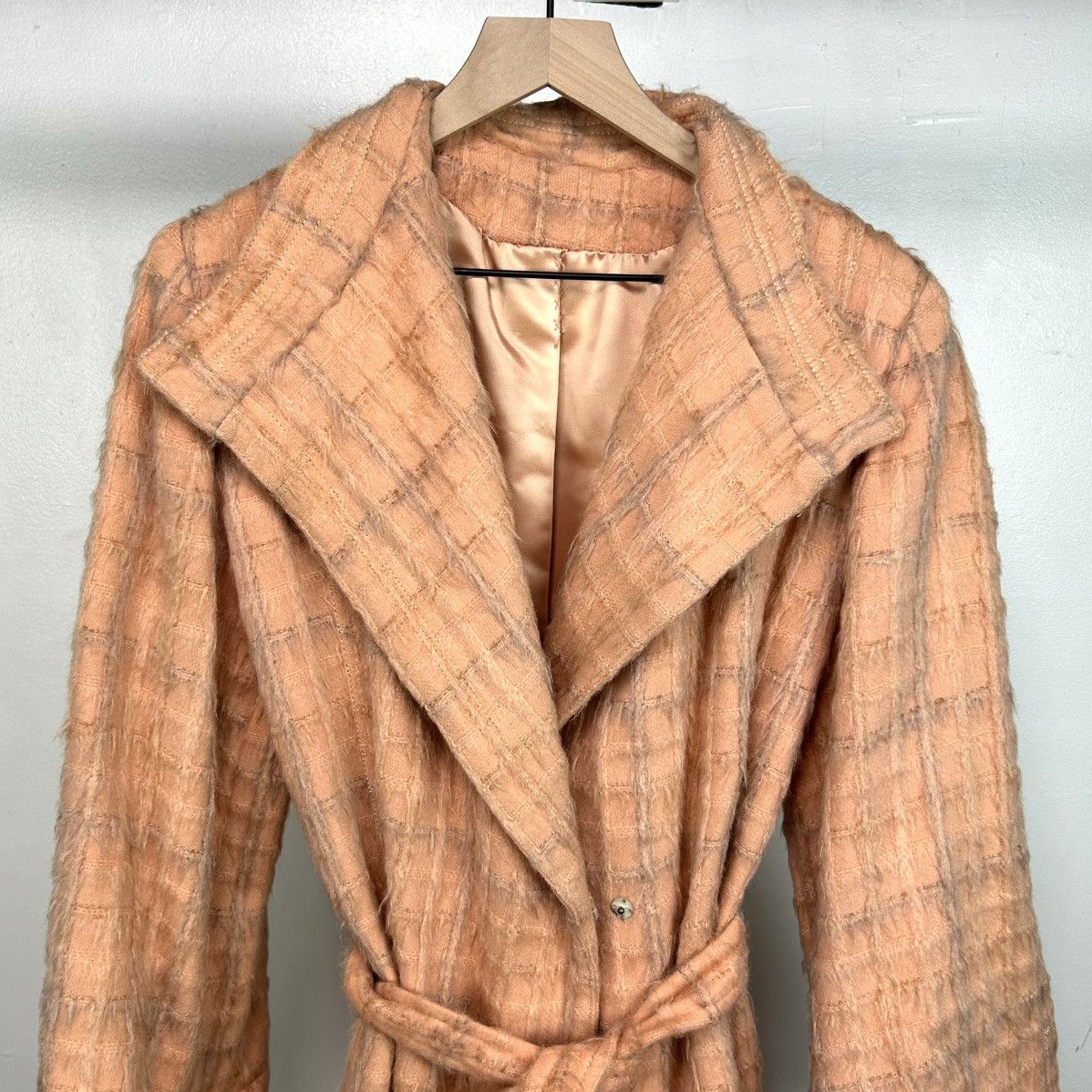 Vintage Vintage 60s pink plaid wool trench coat with belt Size S / US 4 / IT 40 - 3 Thumbnail