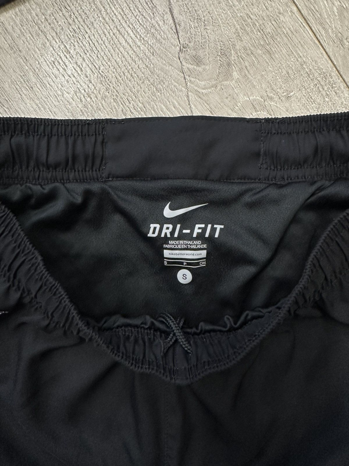 Nike FC Barcelona 2011 2012 Away Football Soccer Shorts Nike sz S Size US 29 - 7 Thumbnail