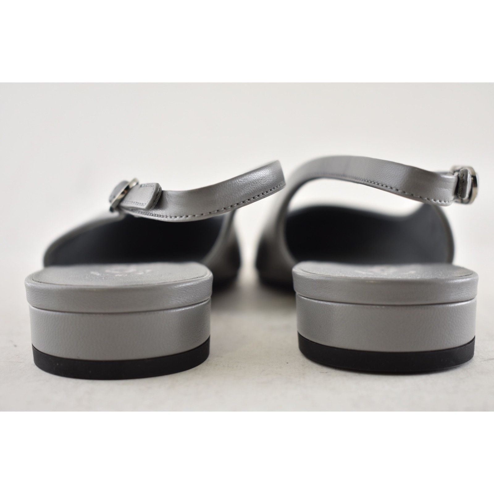 Chanel Chanel 24A Gray Leather Black CC Logo Slingback Flat 36c Size US 5 / IT 35 - 15 Thumbnail