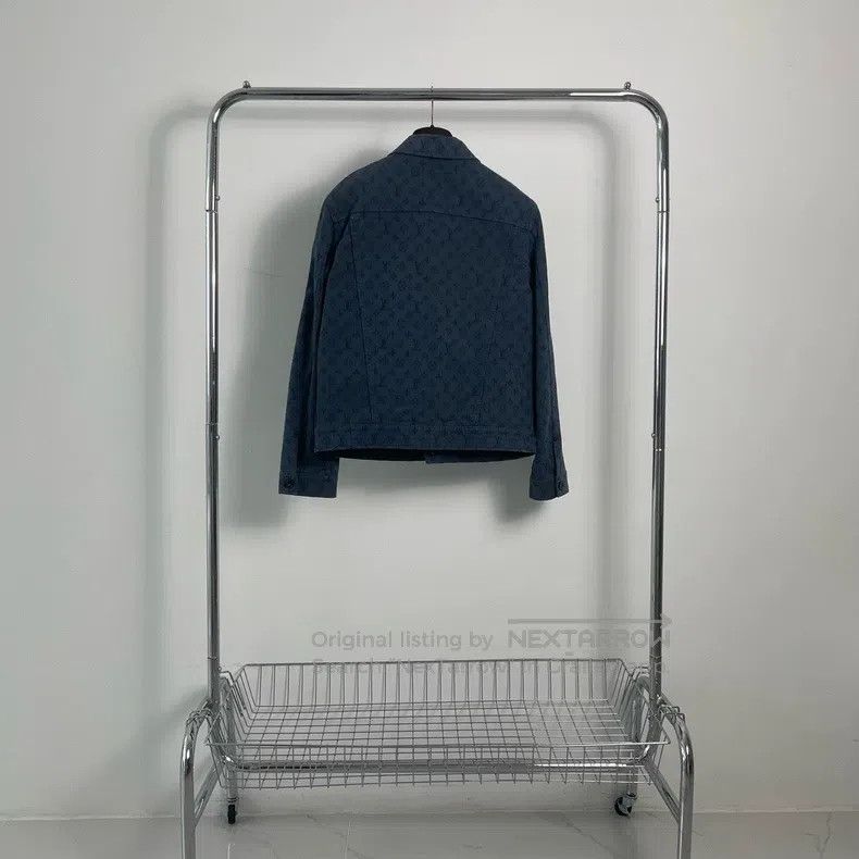 Louis Vuitton Louis Vuitton Blue full-print denim jacket Size US S / EU 44-46 / 1 - 2 Thumbnail