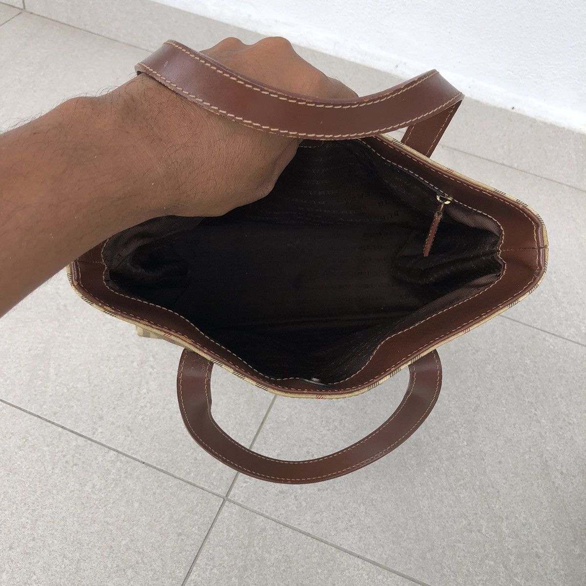 Burberry Burberry London Novacheck Shadow Horse Tote Handbag Size ONE SIZE - 4 Thumbnail