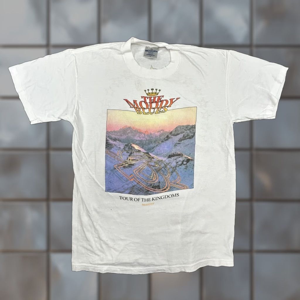 Vintage VINTAGE The Moody Blues Shirt Mens L Tour of the Kingdoms Brockum USA 80s White Short Sleeve Crew Neck Graphic Print Concert Rock Band Size US L / EU 52-54 / 3 - 1 Thumbnail