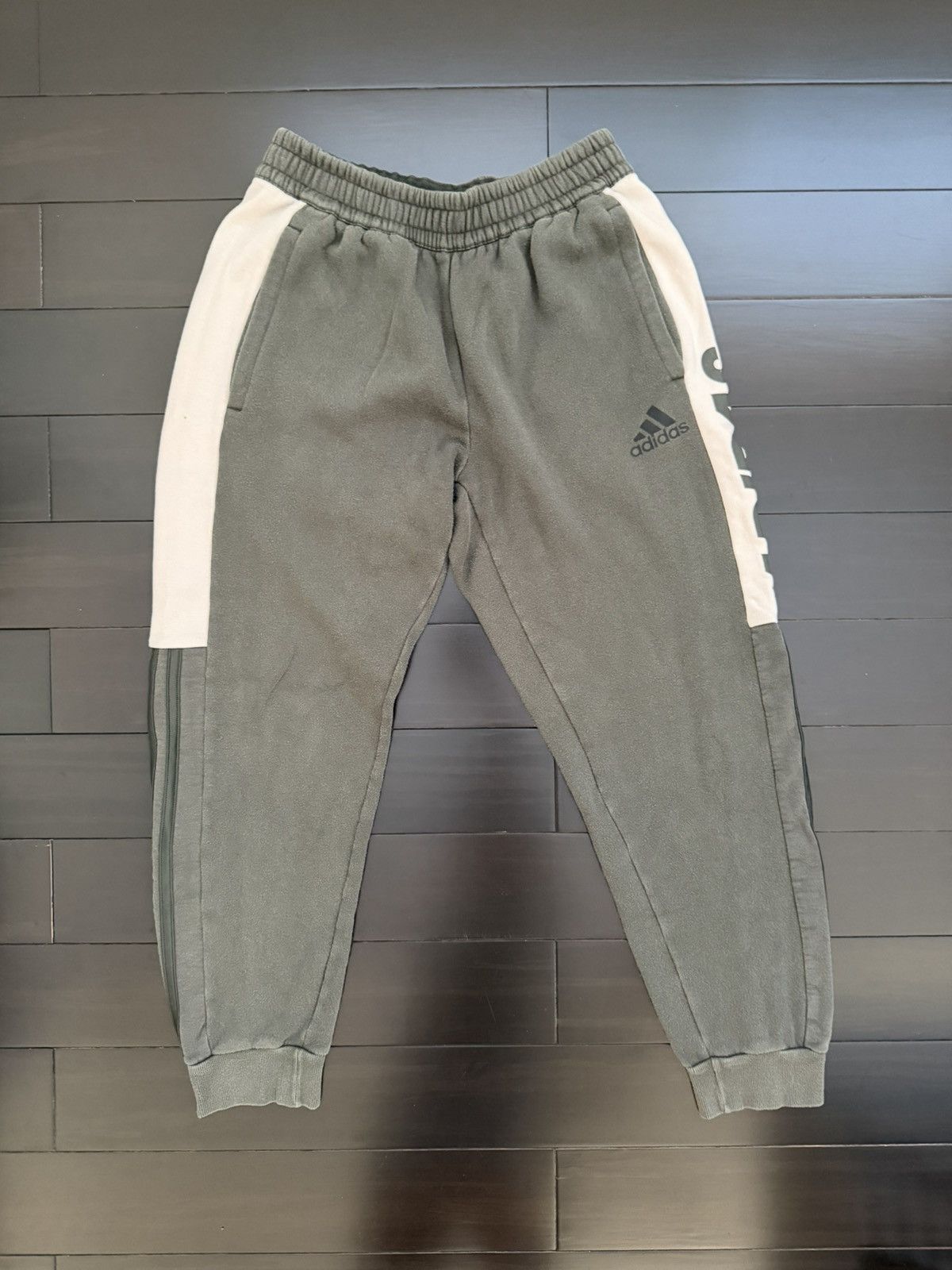 Adidas Adidas Olive Green Sweatpants Size US 30 / EU 46 - 1 Thumbnail