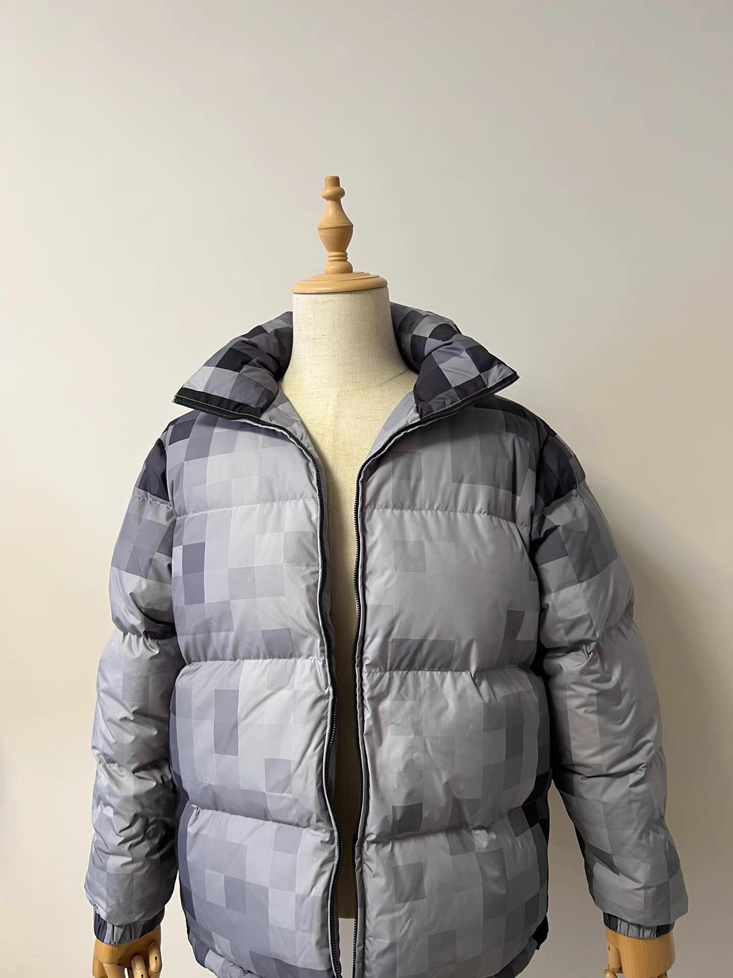 Xander Zhou Xander Zhou Digital Print Down Jacket (White Duck Down) K9 Size US M / EU 48-50 / 2 - 2 Thumbnail