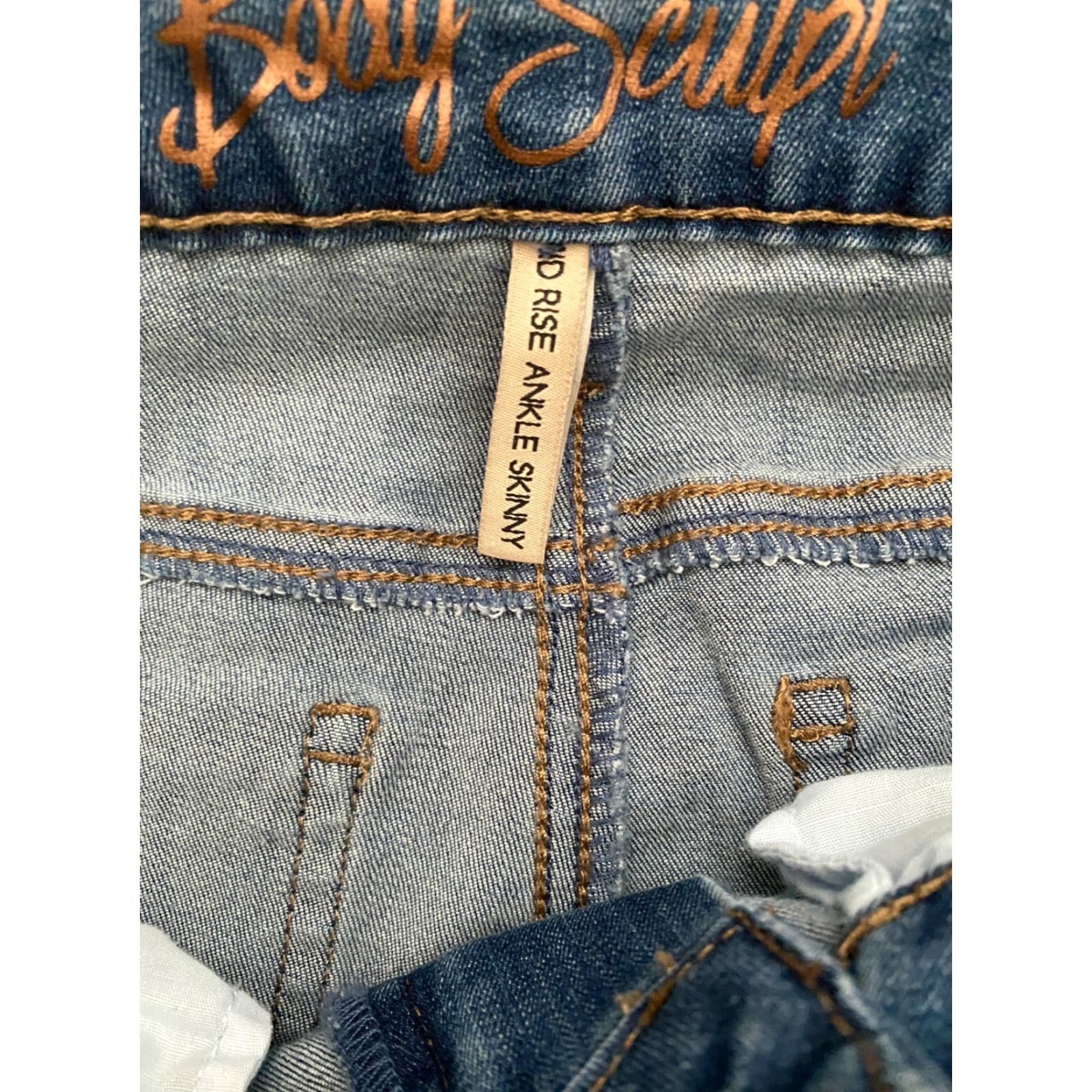 Vintage Celebrity Pink Mid-Rise Skinny Jeans / Size 7/28 / Body Sculp / Jeans / Women / Blue / Regular / 30in. Inseam Size 28" / US 6 / IT 42 - 5 Thumbnail
