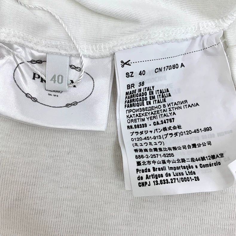 Prada Prada 22 Holiday Series White Triangle Label Cotton Round Size S / US 4 / IT 40 - 7 Thumbnail