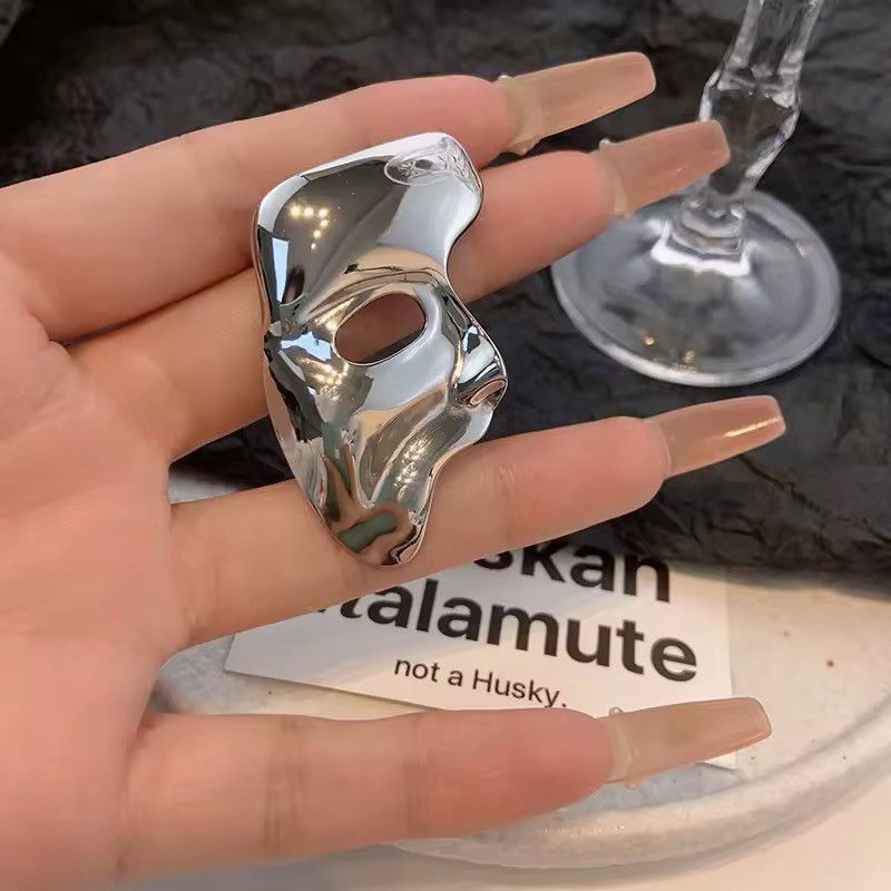 Designer × Jewelry Retro Vintage Style Mask Stainless Steel Brooch Size ONE SIZE - 6 Thumbnail