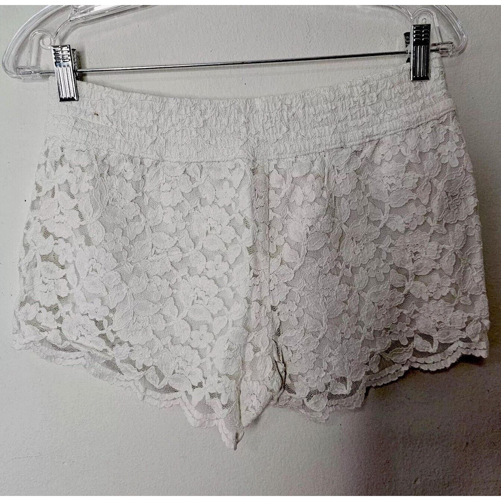 Hollister Hollister Ivory Floral Elastic Waist Lace Short Shorts M Size 30" / US 8 / IT 44 - 2 Thumbnail