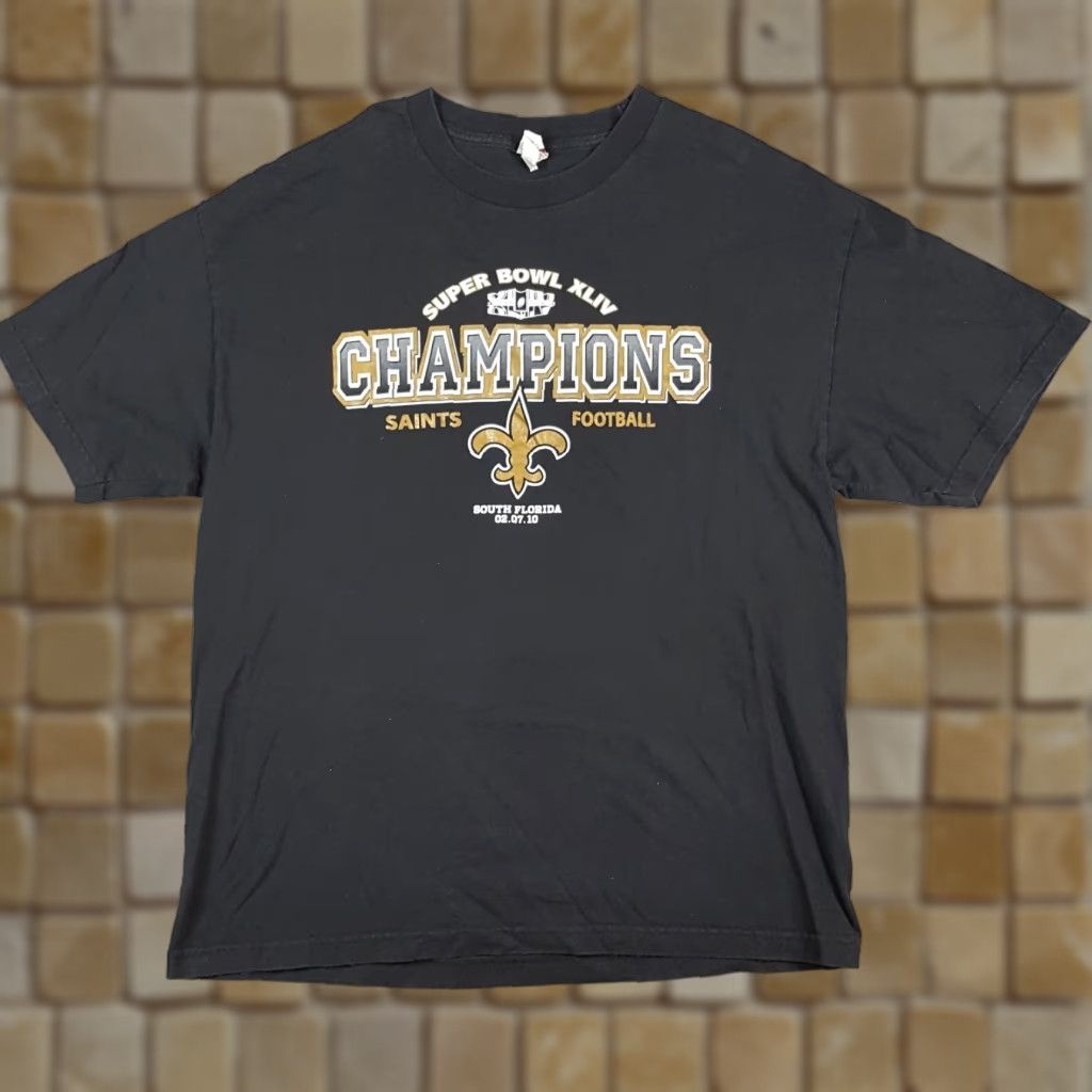 Champion VINTAGE 2010 Super Bowl XLIV New Orleans Saints Champions Men's Size XL Football T Shirt Size US XL / EU 56 / 4 - 1 Thumbnail