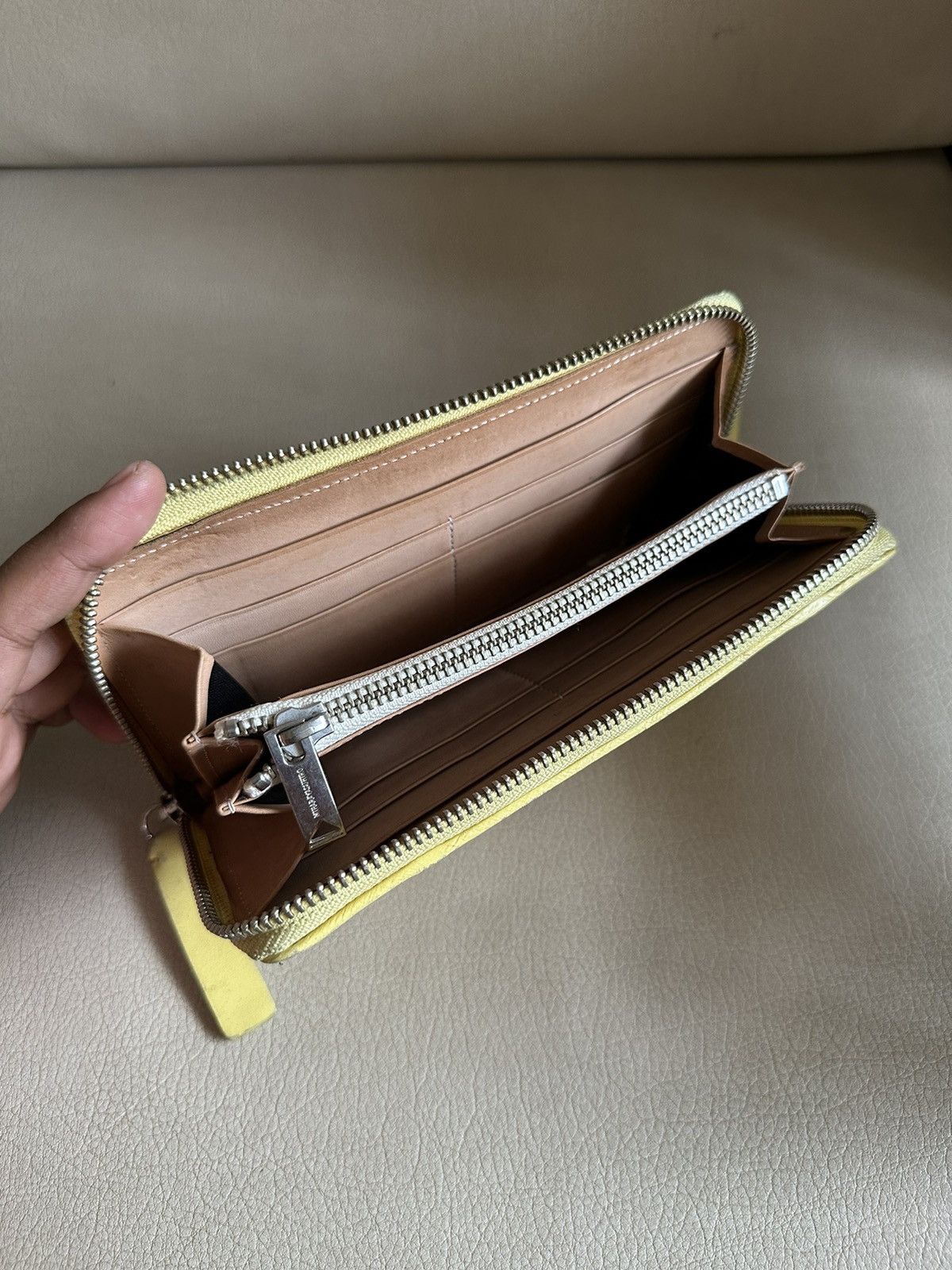 Maison MIHARA YASUHIRO Miharayasuhiro Star Embossed Leather Wallet Size ONE SIZE - 6 Thumbnail