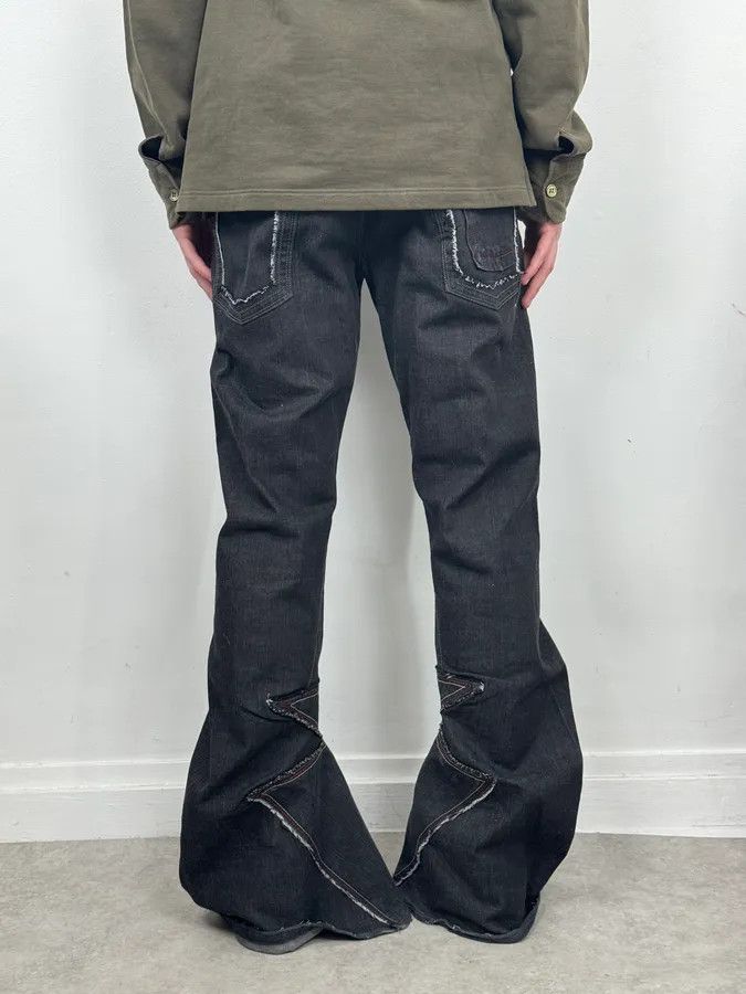 Marithe + Francois Girbaud 2000s Marithé + François Girbaud Dark Grey Avant-Garde Flared Denim Jeans Size US 30 / EU 46 - 4 Thumbnail
