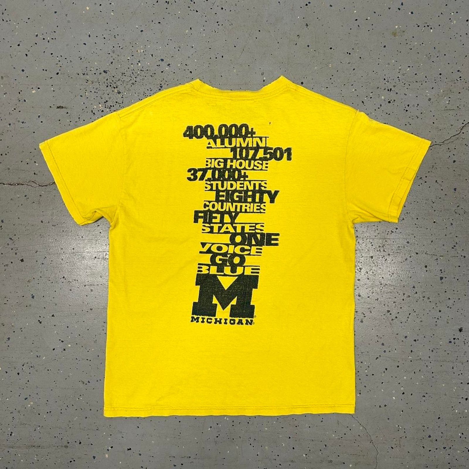 Nike 2006 Michigan Wolverines yellow and black Nike t-shirt Size US M / EU 48-50 / 2 - 6 Thumbnail