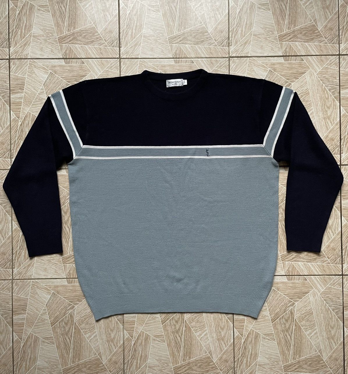 Italy Vintage 90s Yves Saint Laurent YSL Embroidered Logo L