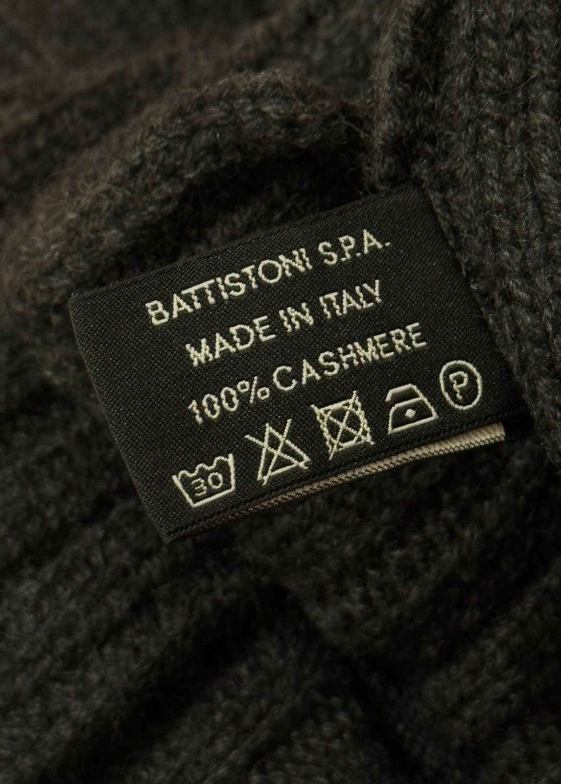 Battistoni Cardigan Battistoni, 100% cashmere Size US M / EU 48-50 / 2 - 4 Thumbnail