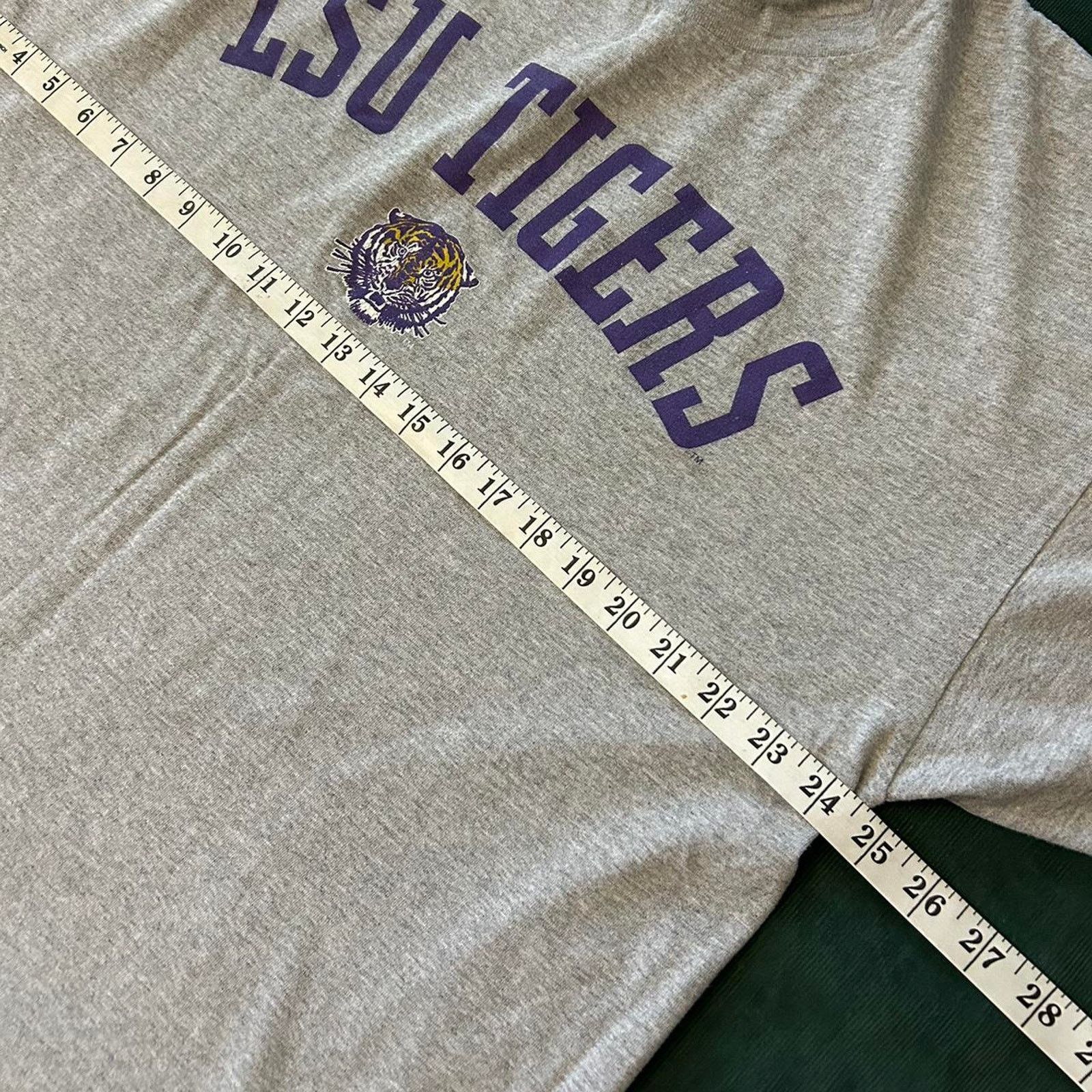 Champs Sport Rare vintage champs lsu tee Size US XL / EU 56 / 4 - 7 Thumbnail