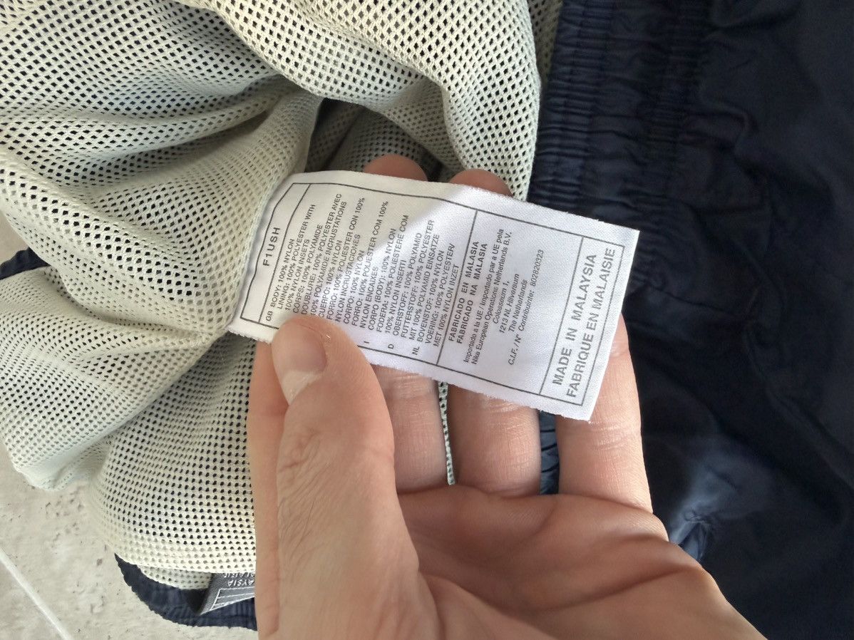 Nike Vintage Nike Nylon Pants Size US 36 / EU 52 - 7 Thumbnail